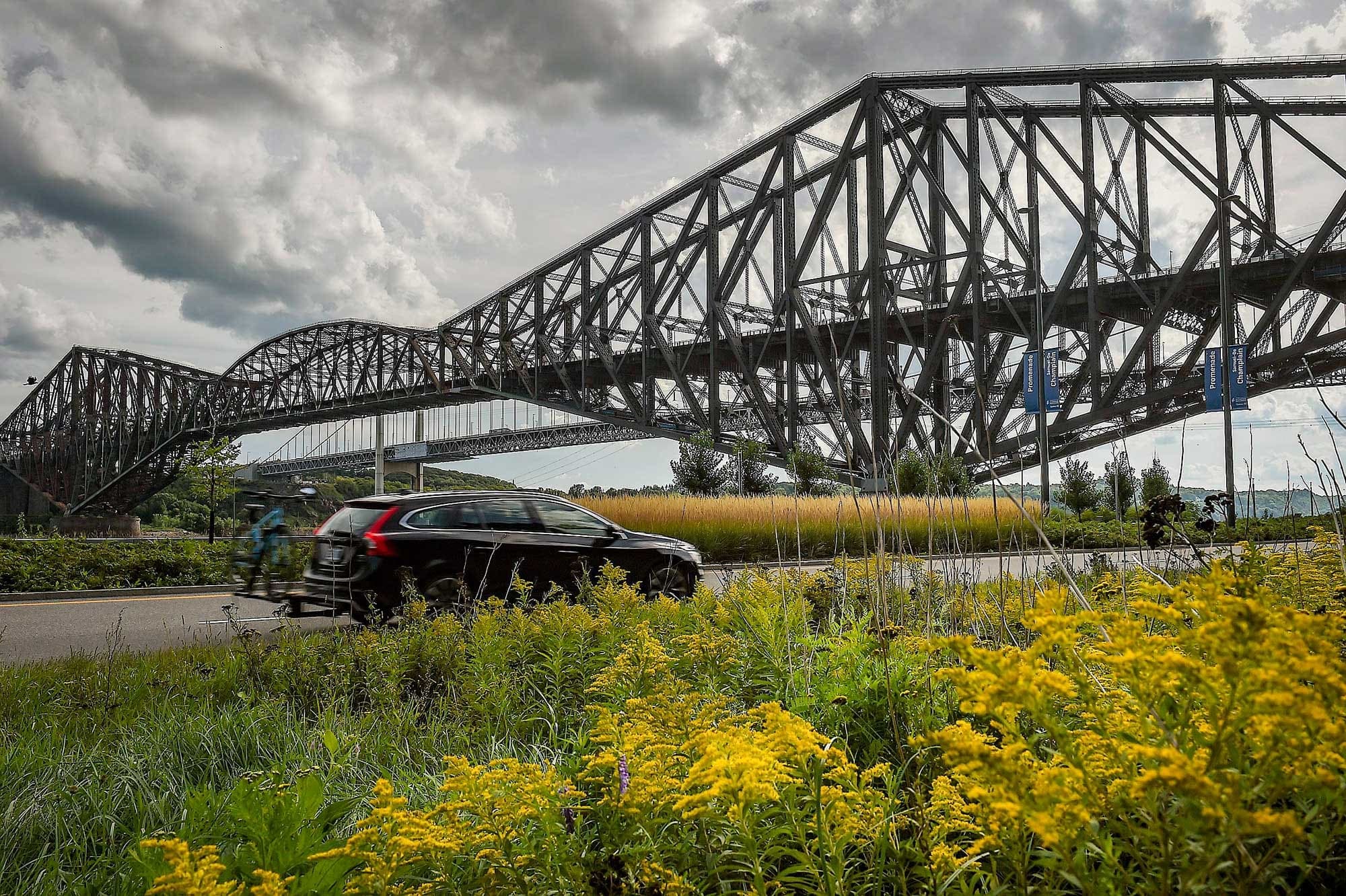 En 2019, le coût de la peinture du pont de Québec était évalué à 559 millions $. On voit la structure centenaire, hier.