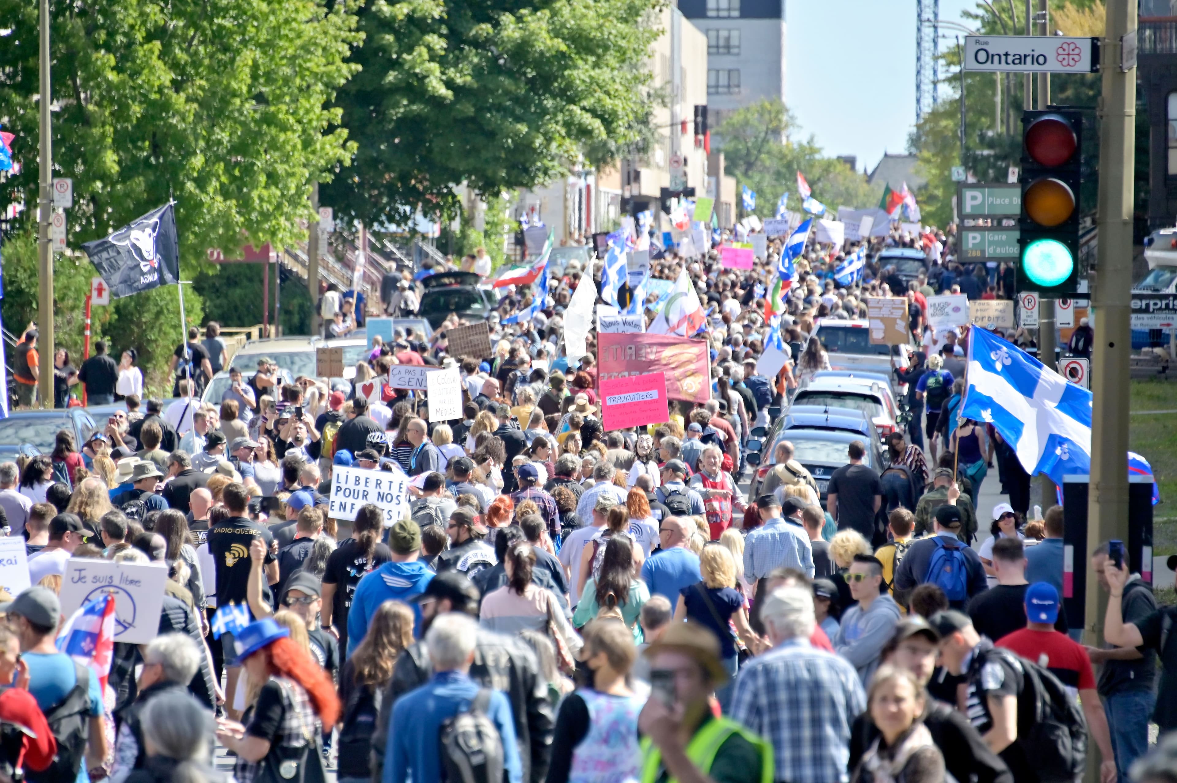 Le comportement de certains « sceptiques » et complotistes devient menaçant.
