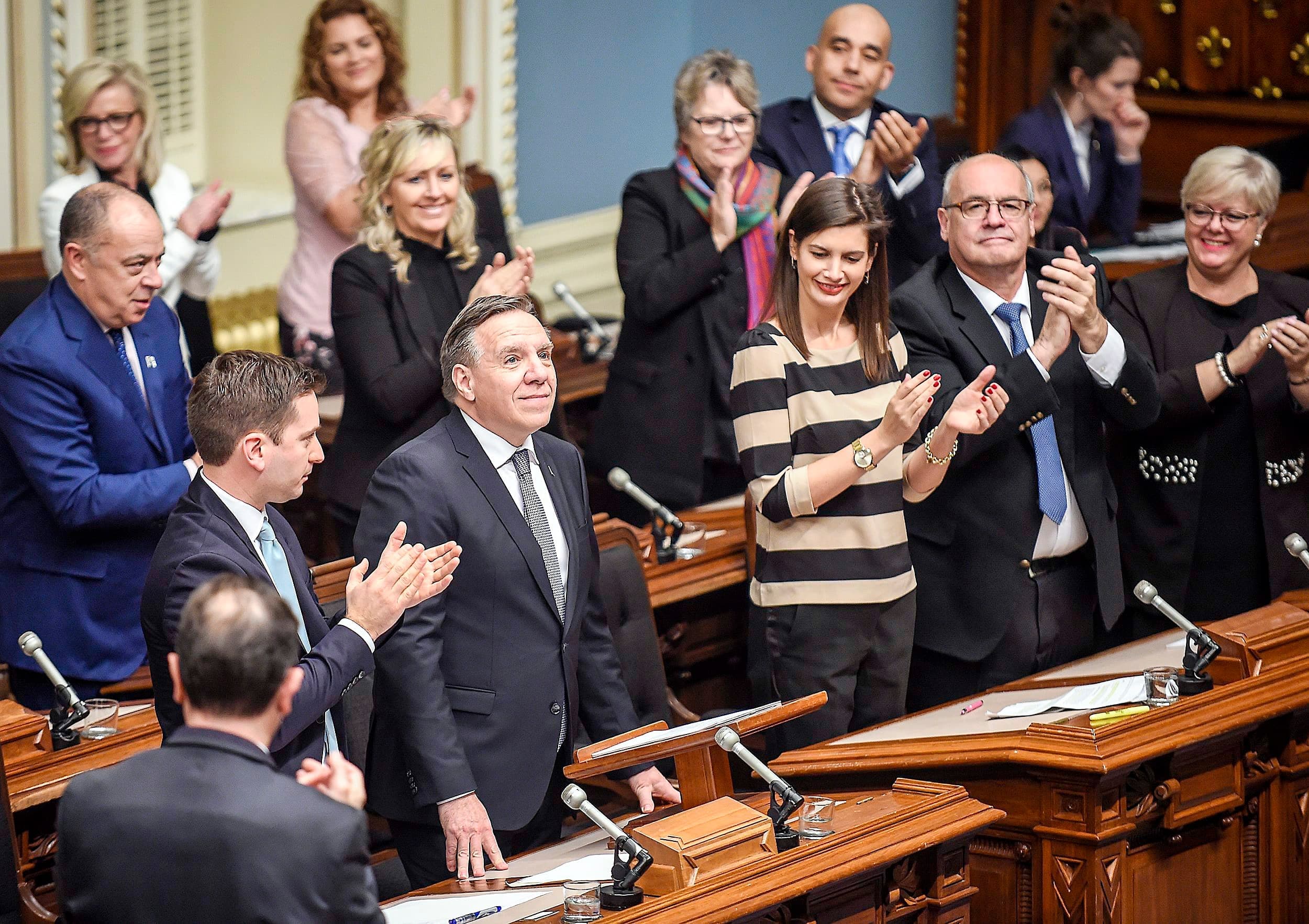 À plusieurs reprises depuis son élection, le premier ministre François Legault s’est engagé à « respecter 100 % des promesses électorales ». On le voit ici au Salon bleu de l’Assemblée nationale, lors de son discours d’ouverture, le 28 novembre 2018, alors qu’il avait dressé un ambitieux programme pour son gouvernement.