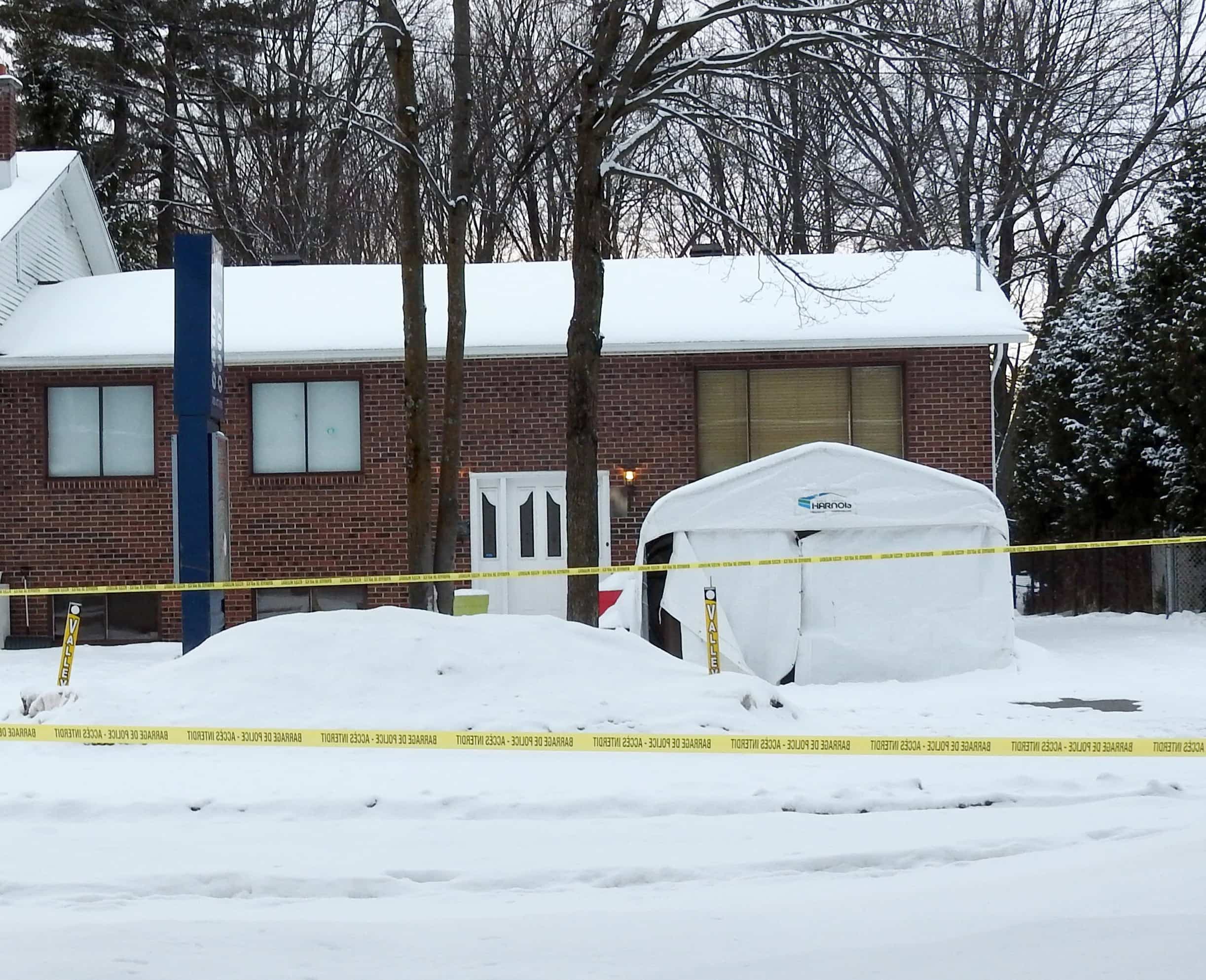 Jaël Cantin a succombé à un traumatisme contondant à la tête, dans la nuit du 16 janvier 2020, dans sa résidence du chemin des Anglais, à Mascouche, dans Lanaudière. Son conjoint, Benoit Cardinal, subit actuellement son procès pour meurtre prémédité.