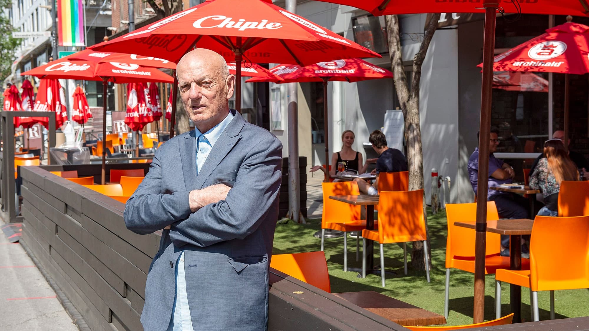 L’homme d’affaires montréalais Peter Sergakis demande depuis longtemps des assouplissements.