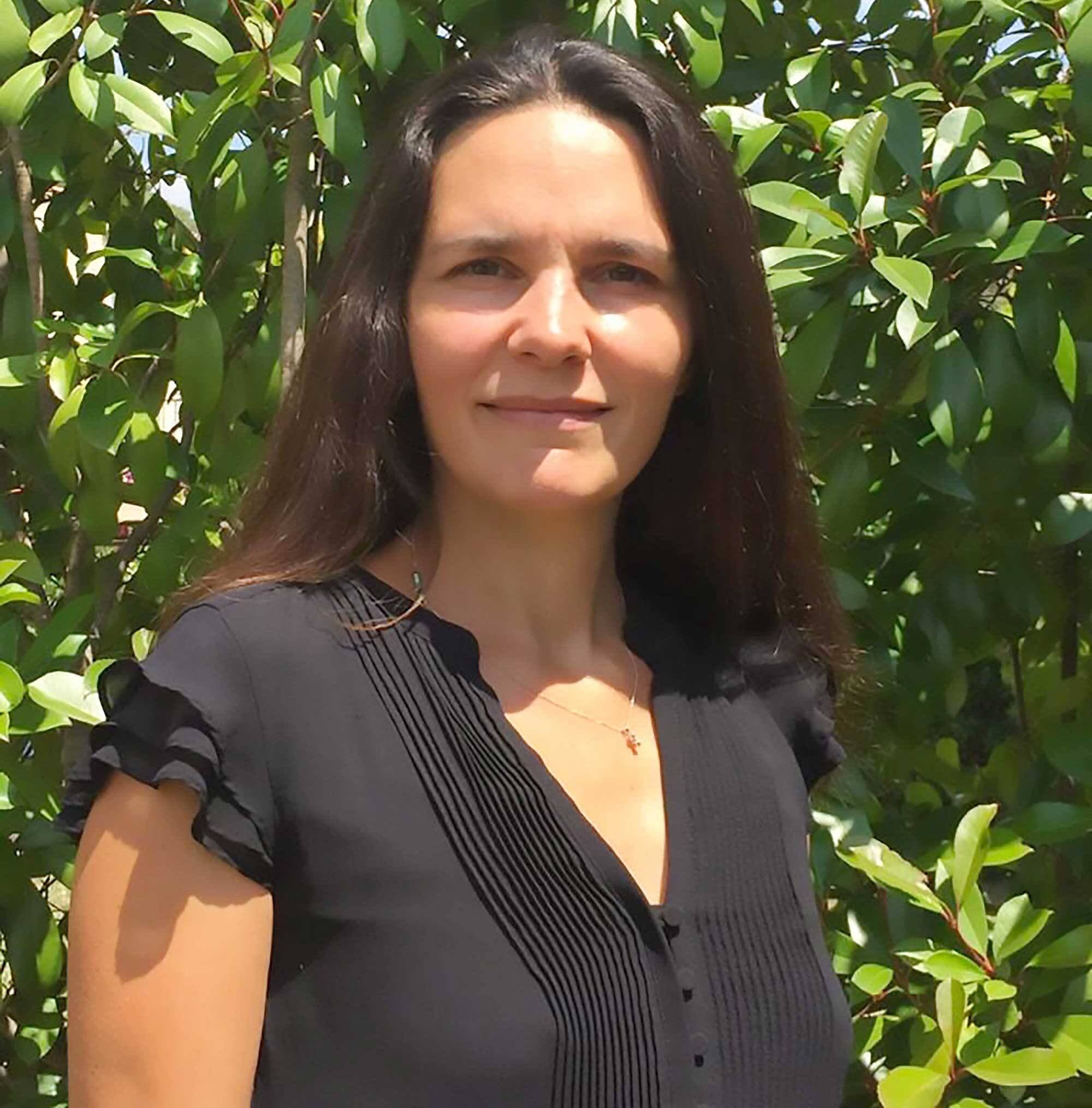 Magali Bastos est kinésithérapeute et auteure.