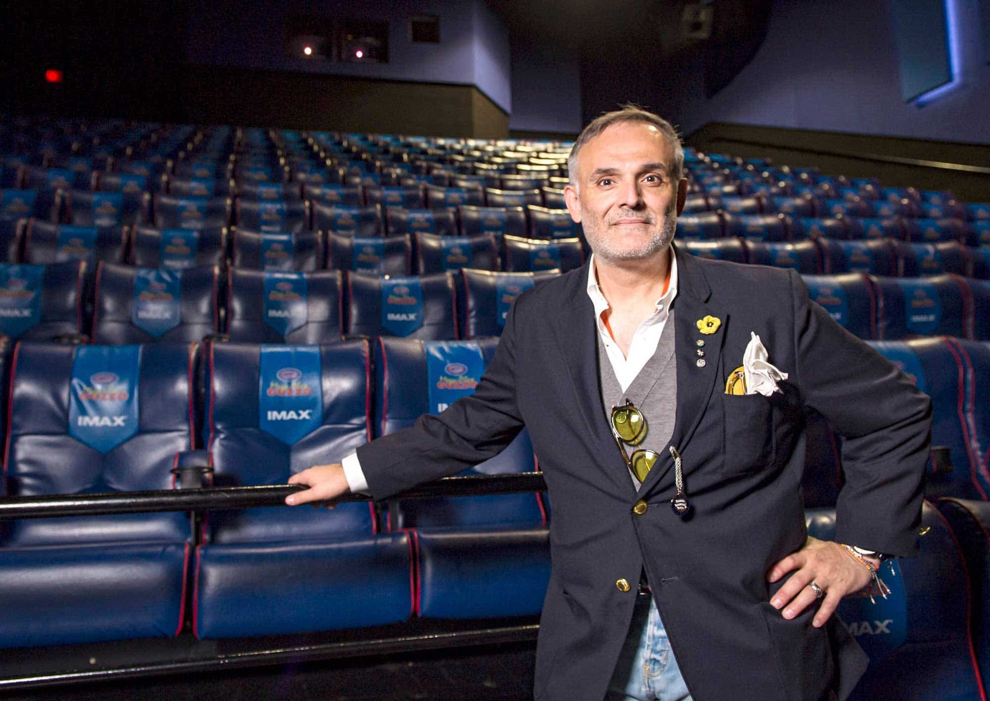 L’homme d’affaires Vincent Guzzo s’explique mal pourquoi les cinémas de Montréal et de Québec doivent fermer leurs portes pour 28 jours alors qu’aucun cas de COVID-19 n’y a été recensé.