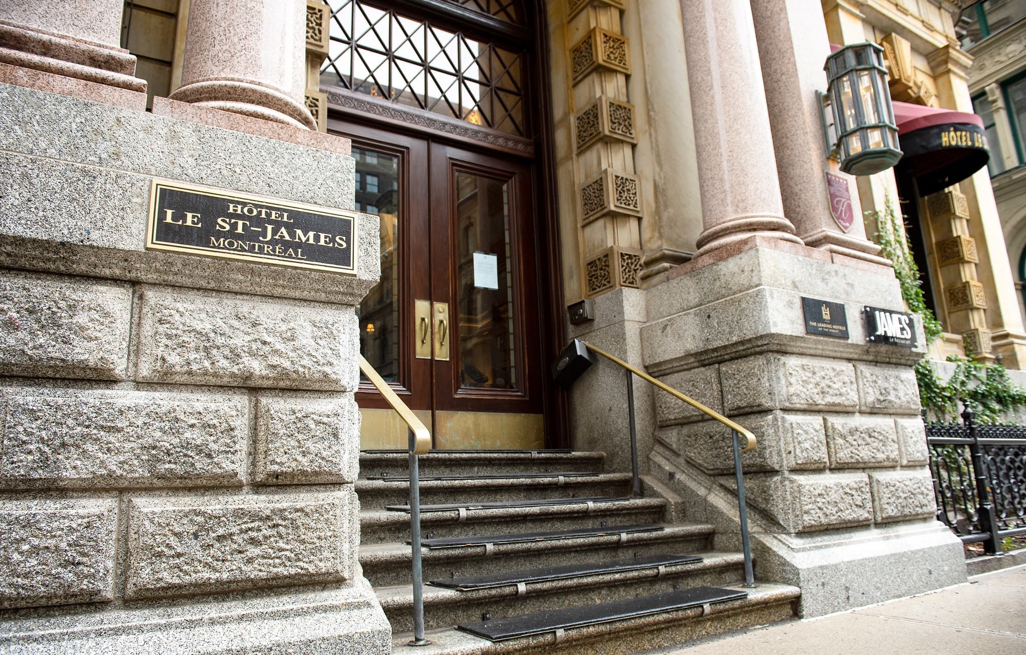 Très dépendant du tourisme américain de prestige, Le St-James n’a même pas rouvert ses portes après le premier confinement.