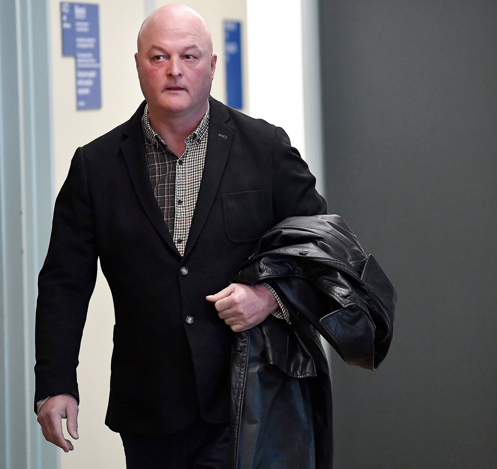 Michel Brûlé, ici lors d’une présence au palais de justice de Québec le 24 février, a commis des gestes à caractère sexuel sur une femme qui avait finalement réussi à prendre la fuite, complètement paniquée, a rappelé le juge mercredi.