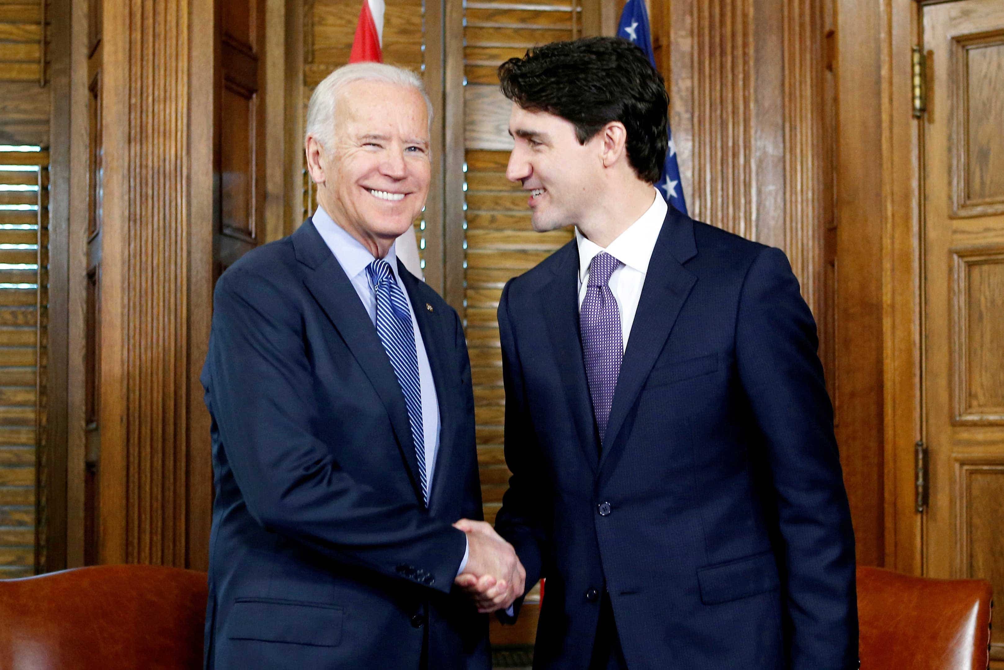 Joe Biden, alors vice-président des États-Unis, et Justin Trudeau, en décembre 2016.