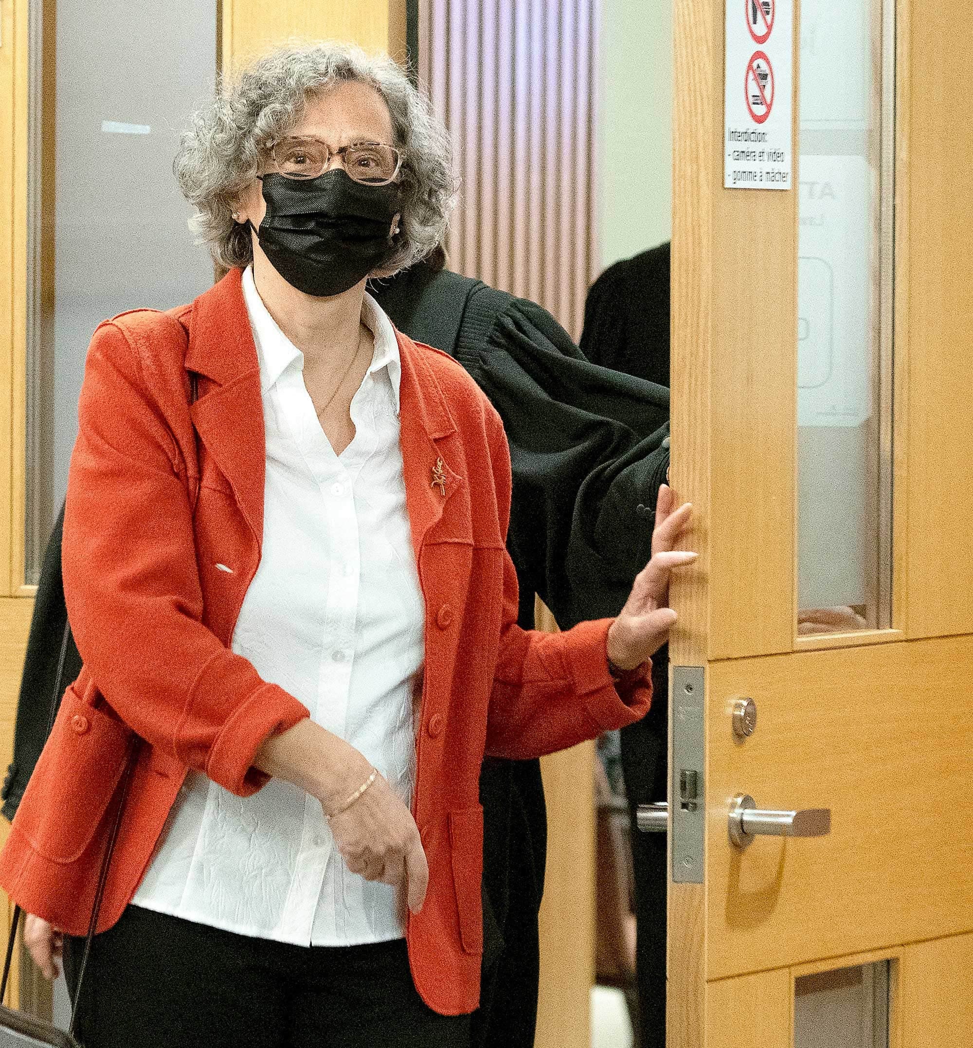 La chercheuse et féministe québécoise d’origine égyptienne Yolande Geadah au palais de justice de Montréal, mercredi.