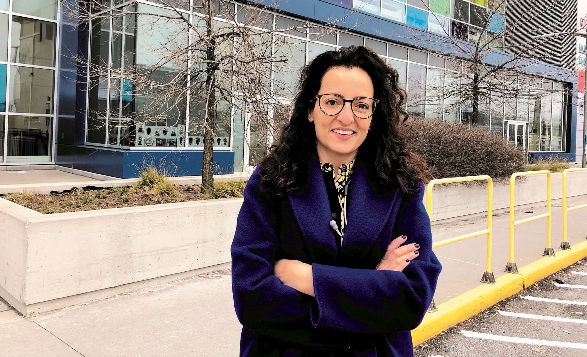 La Dre Nicole Ezer, pneumologue et scientifique junior à l’Institut de recherche du CUSM, fonde beaucoup d’espoir sur la ciclésonide, un médicament prometteur qui réduirait les symptômes de la COVID-19.