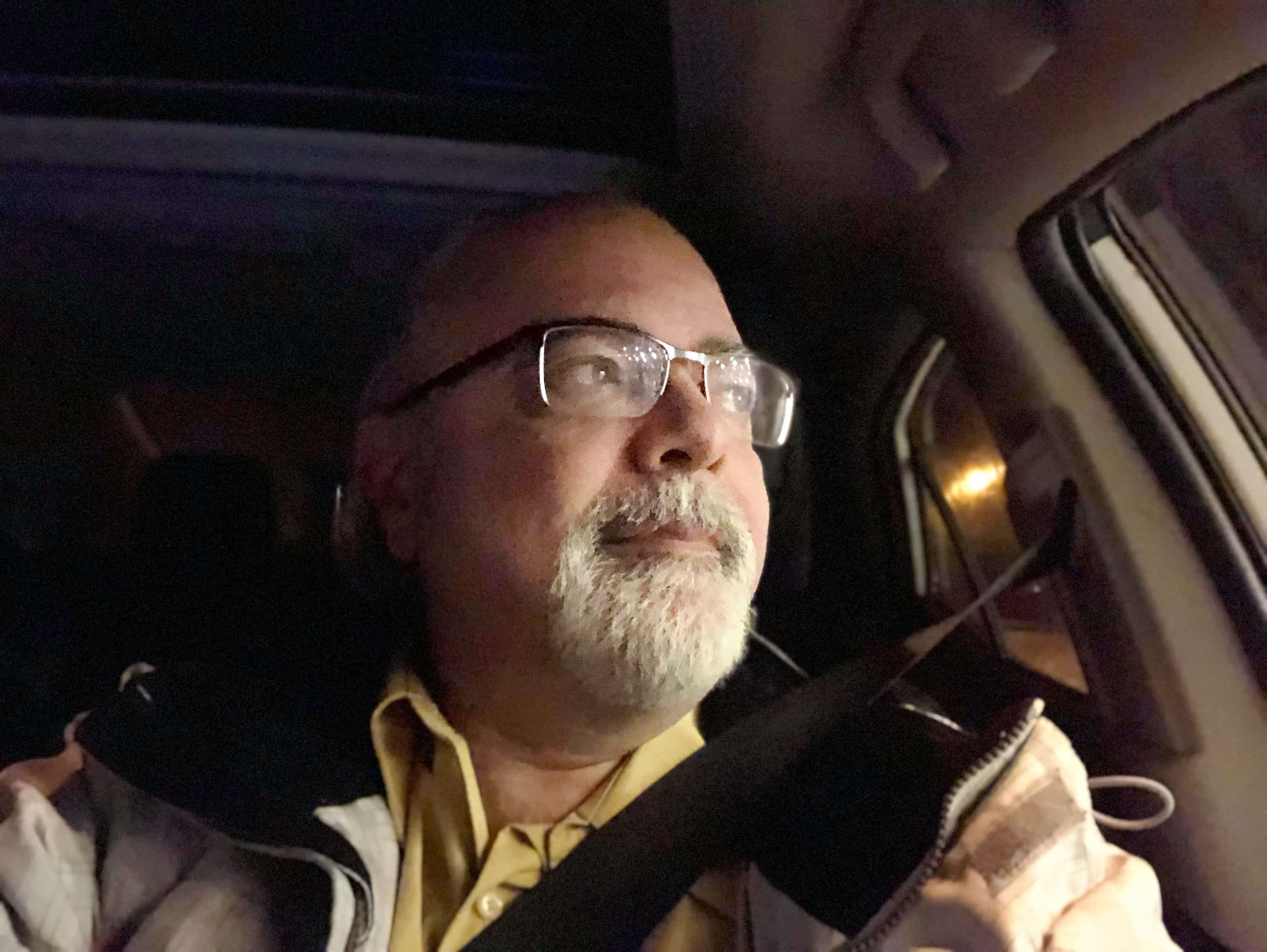 Serge Sigouin qui est allé chercher sa fille travaillant dans une RPA.