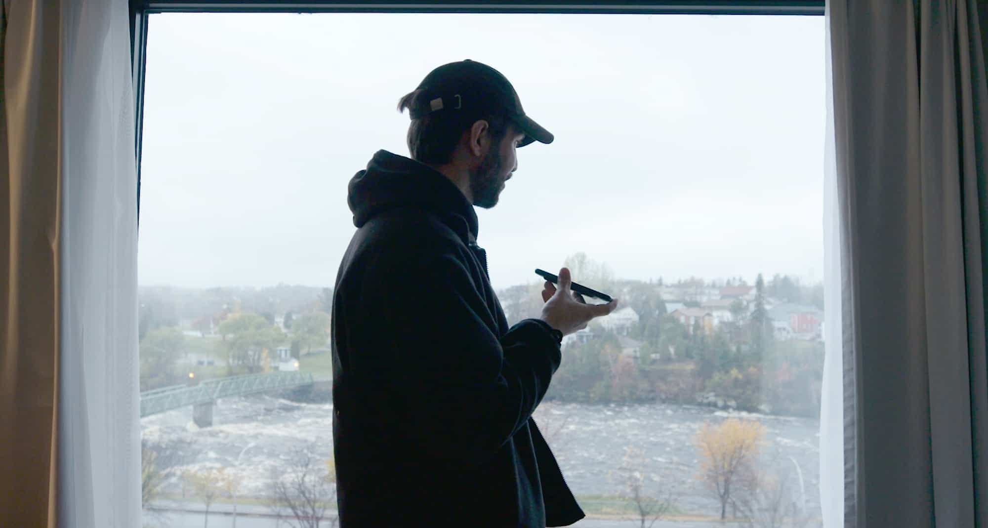 Notre journaliste prend rendez-vous avec le complotiste Jean-François Fortin.