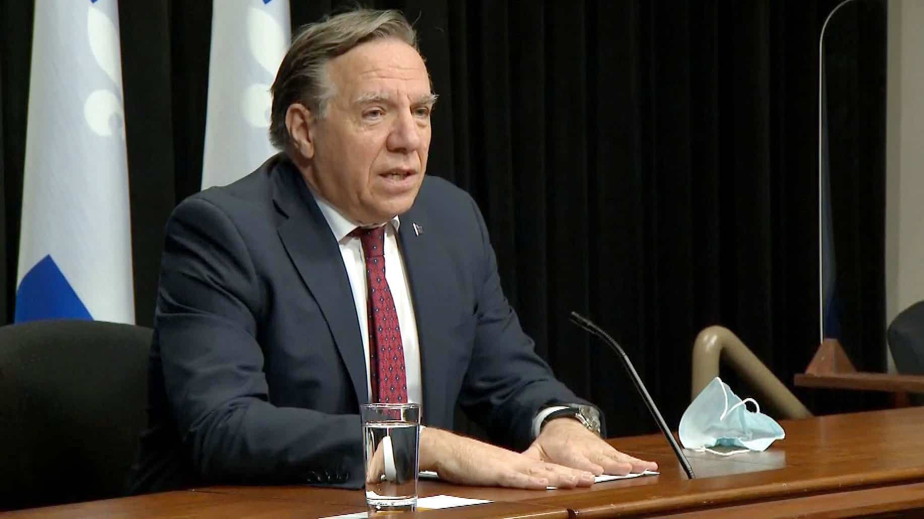 Le premier ministre François Legault a rencontré les journalistes avant la période de questions au Salon bleu, jeudi matin, afin de partager son niveau élevé d’inquiétude face aux nouveaux variants de la COVID-19.