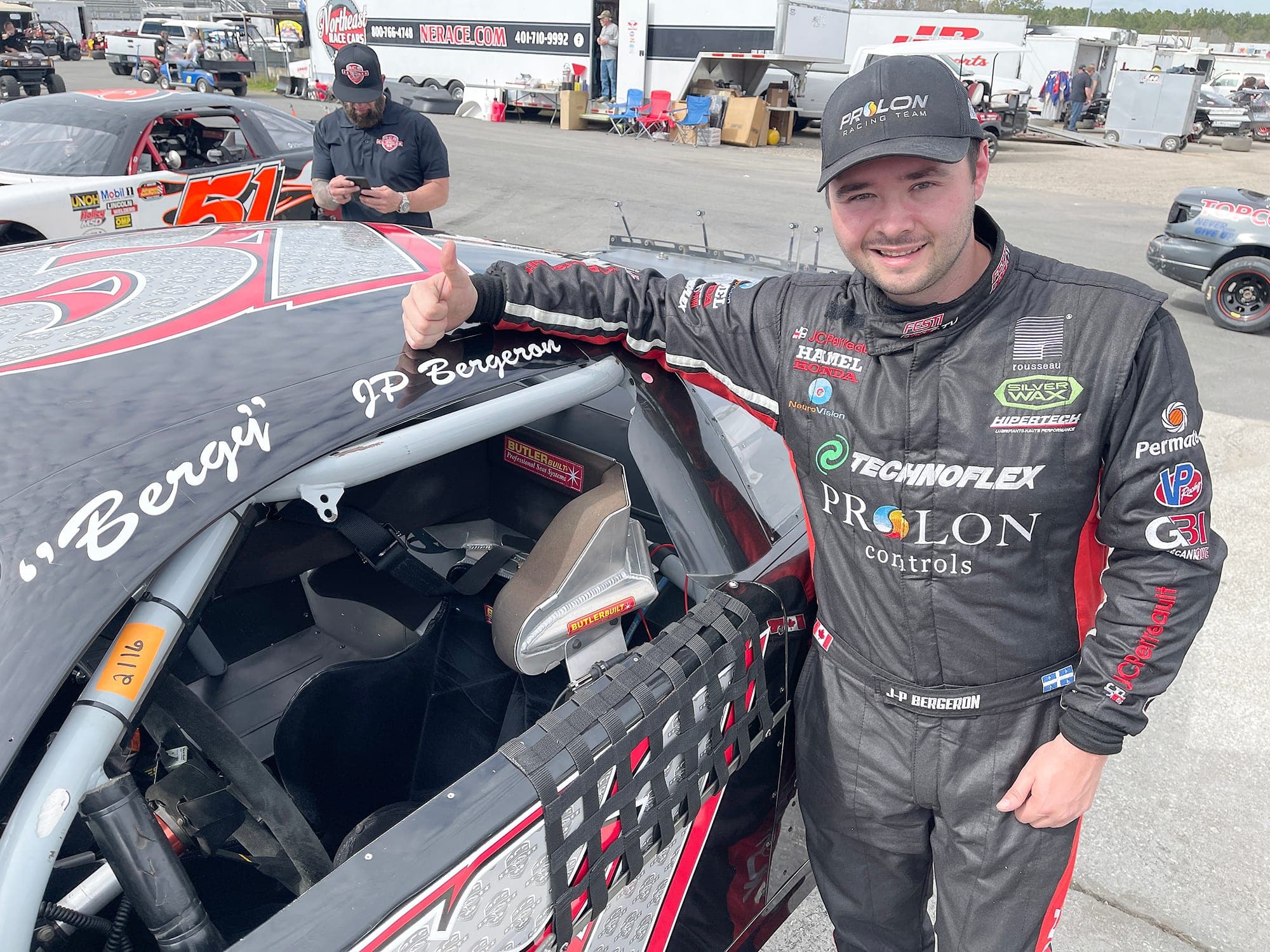Le pilote québécois Jean-Philippe Bergeron a mis fin vendredi à un marathon de sept courses en neuf jours au circuit de New Smyrna, en Floride.
