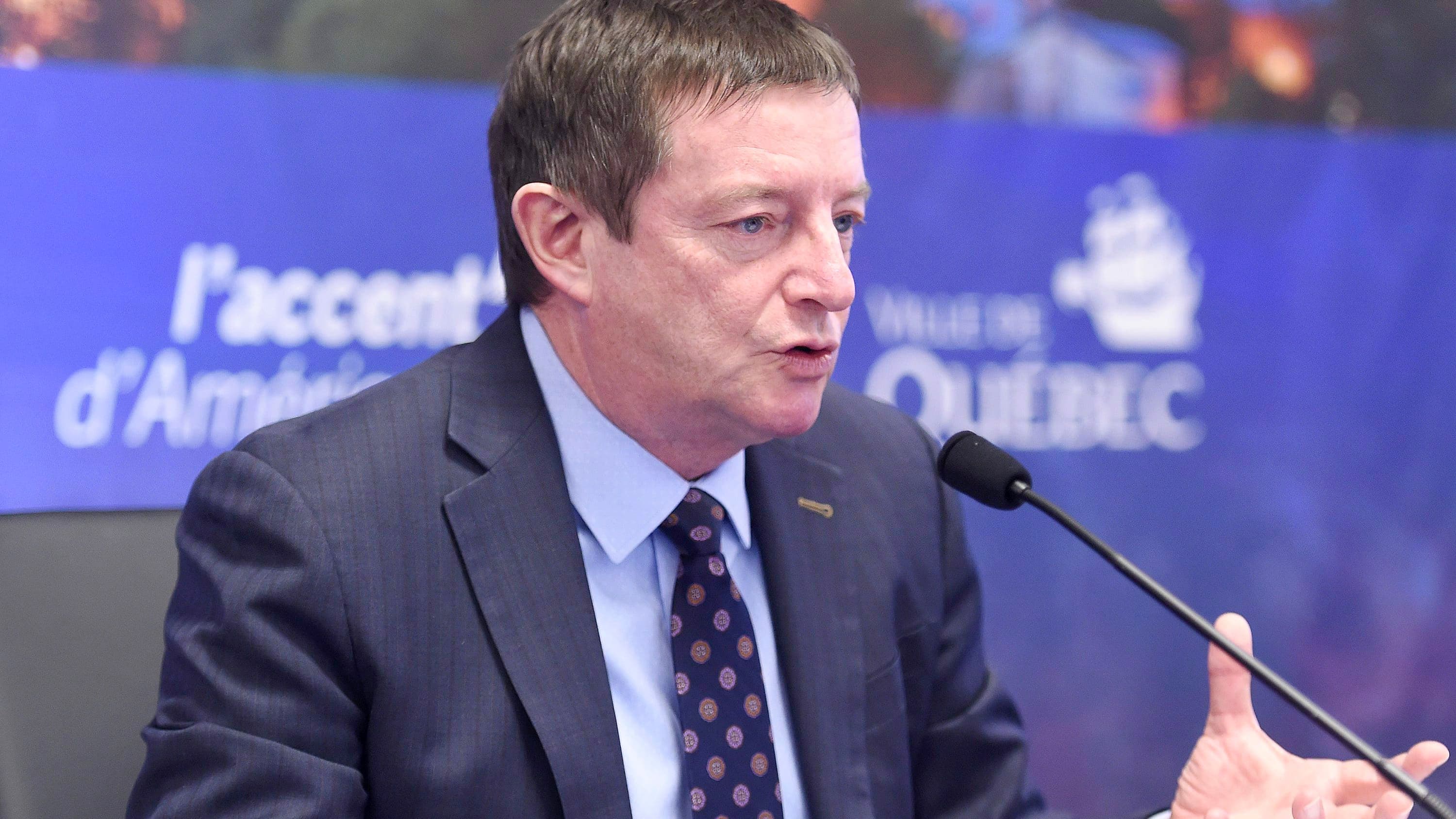 Le directeur général de la Ville, Luc Monty, en conférence de presse en février 2021.