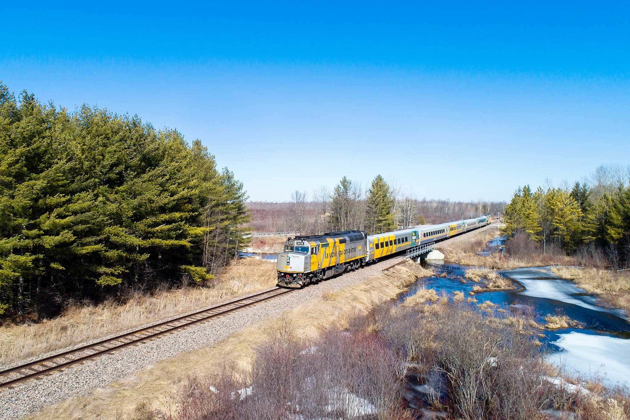 Via Rail n’a présentement aucun train à propulsion électrique. Ses locomotives à carburant diesel (ci-dessus) ont une vitesse de pointe de 160 km/h et sont très polluantes.