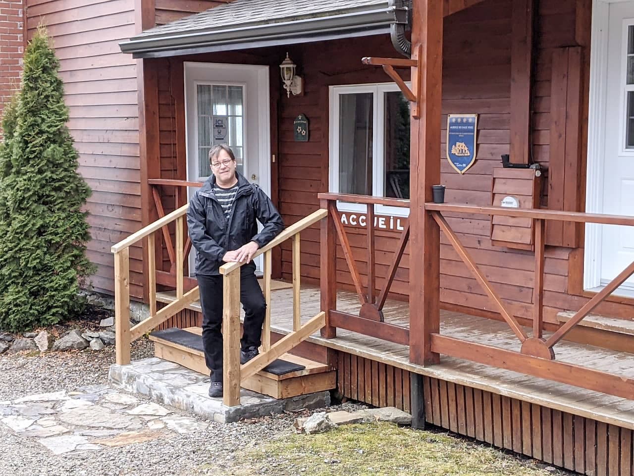 Malgré la pandémie, les chambres de l’auberge des Eaux-Vives, à Cap-à-l’Aigle, n’ont pas été désertées par les touristes. Le propriétaire, Sylvain Boucher, a pu constater que les Québécois ont abondé dans Charlevoix.