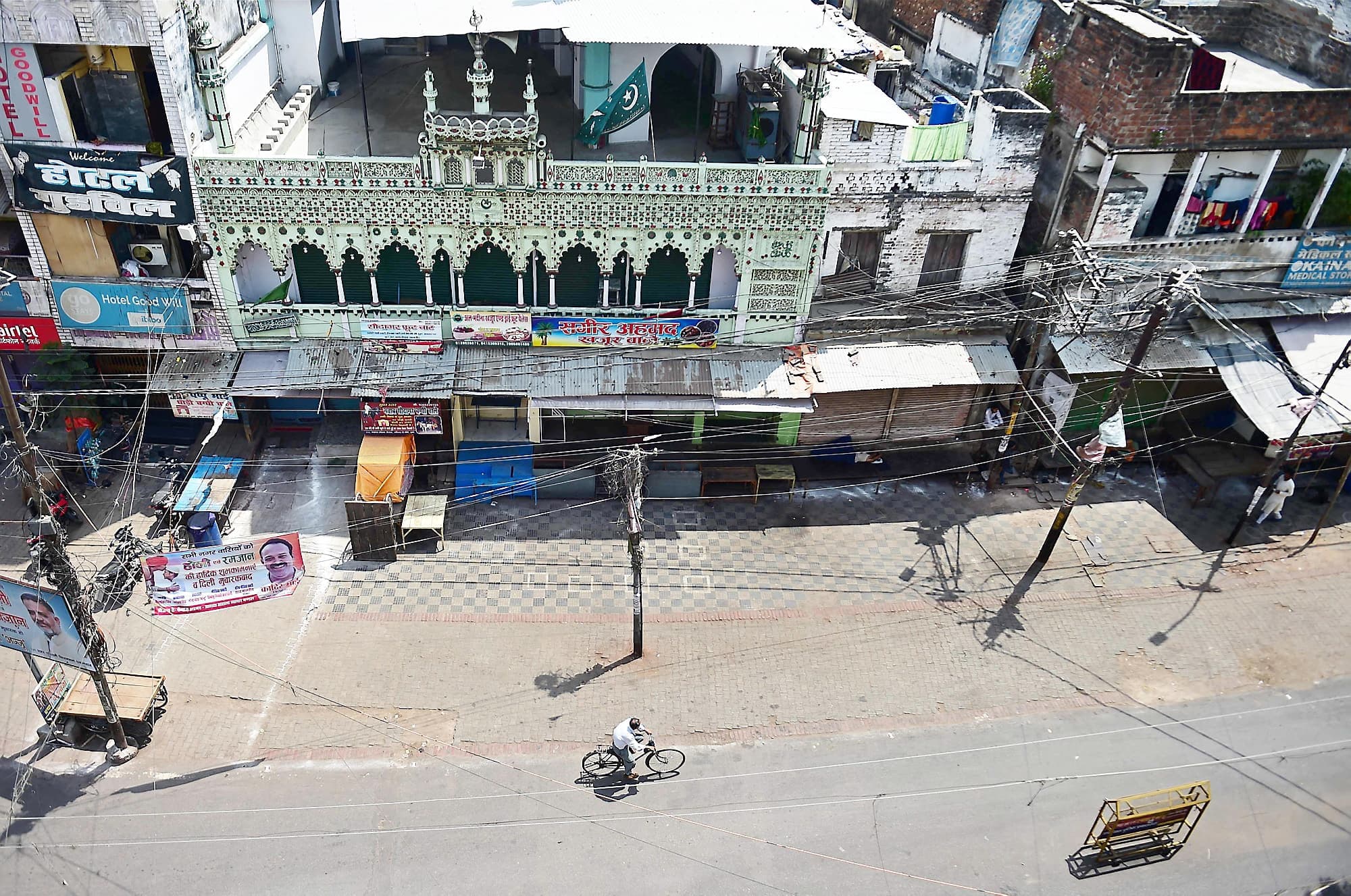 Généralement animée, la ville d’Allahabad était déserte samedi en raison d’un confinement.