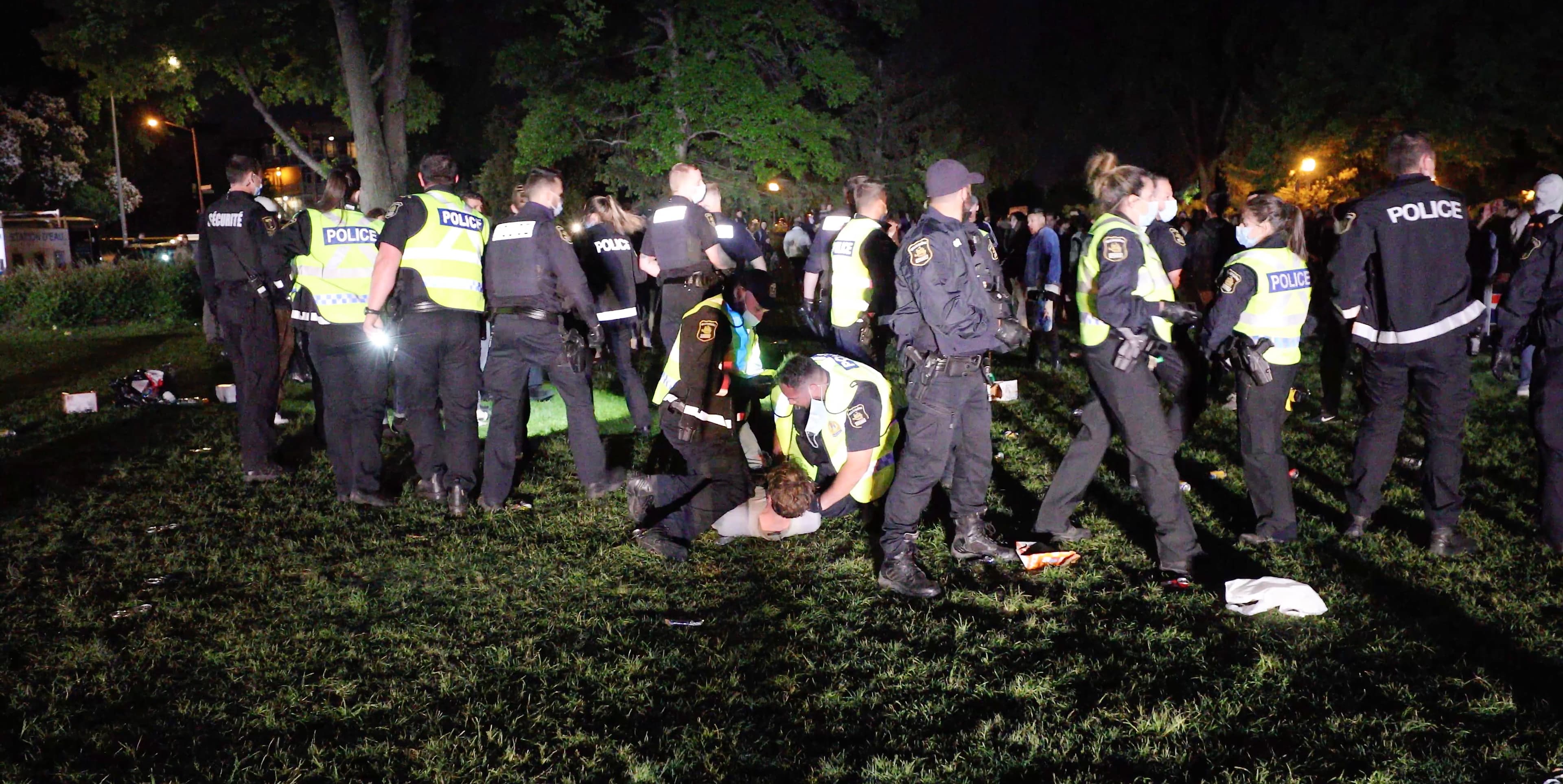 Au parc Victoria à Québec, vendredi soir.