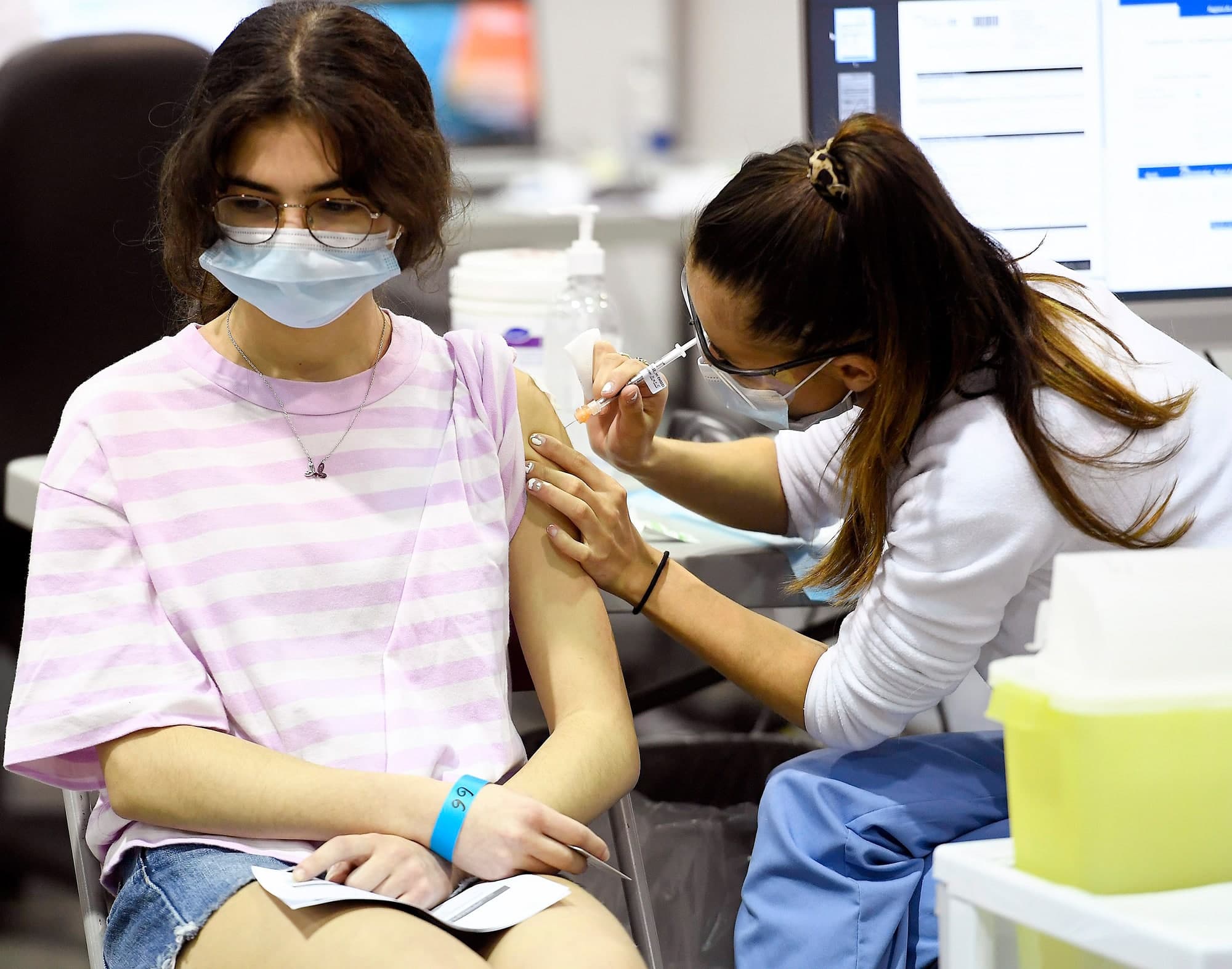 On trouve chez les 18 à 34 ans encore 70 000 Québécois qui n’ont toujours pas pris de rendez-vous pour leur première dose, ce qui inquiète le gouvernement Legault.