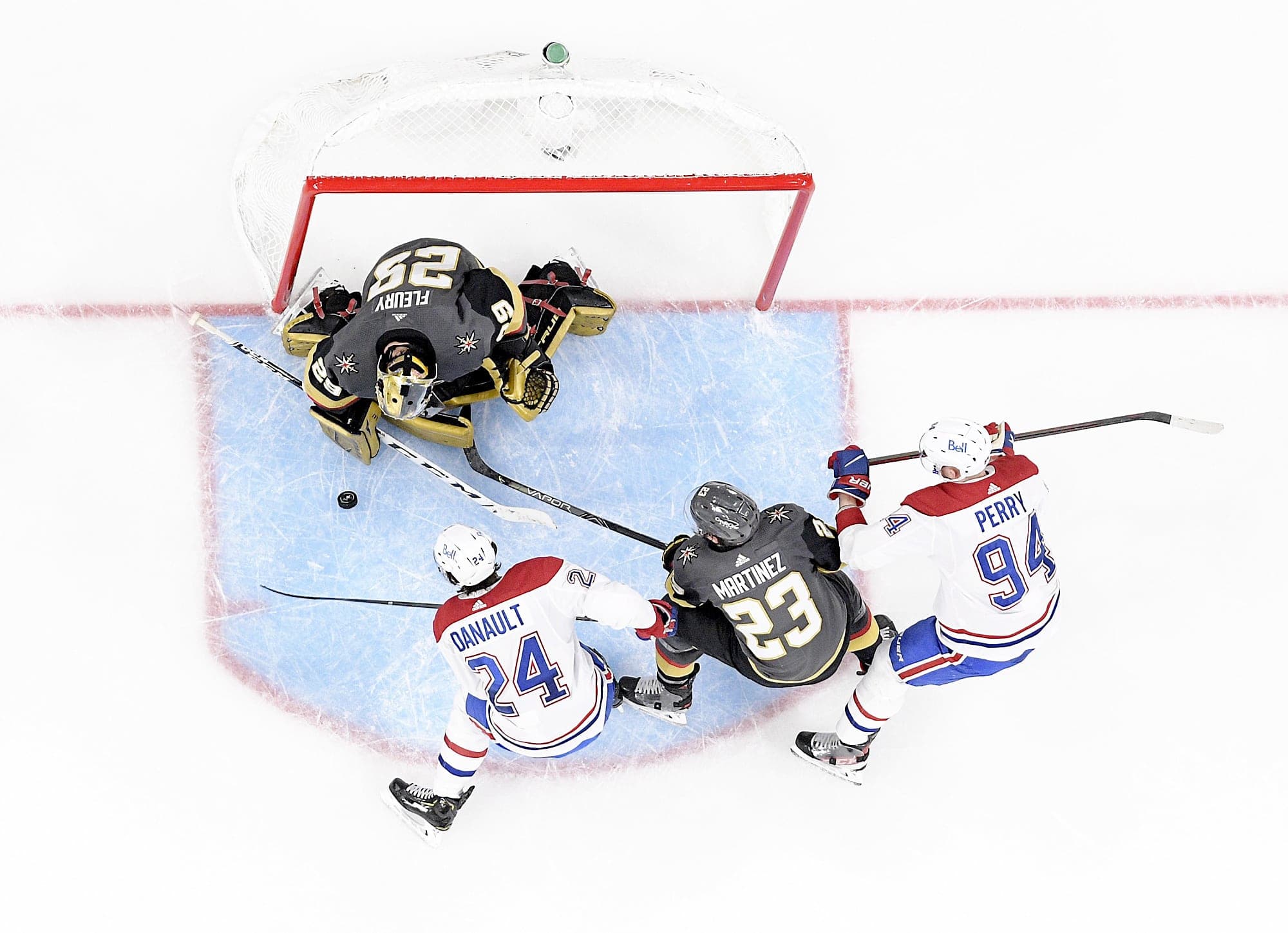 Phillip Danault et Corey Perry se sont butés au gardien Marc-André Fleury, lundi.