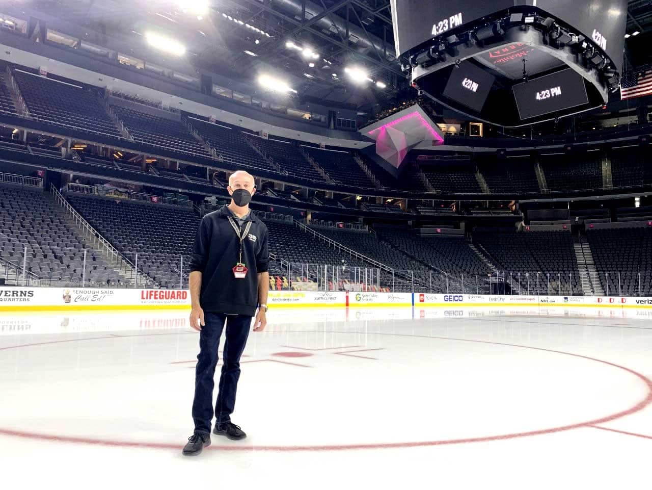 Bill Falls, un natif d’Ottawa, est le grand manitou derrière la qualité de la glace au T-Mobile Arena de Las Vegas, depuis maintenant trois ans.