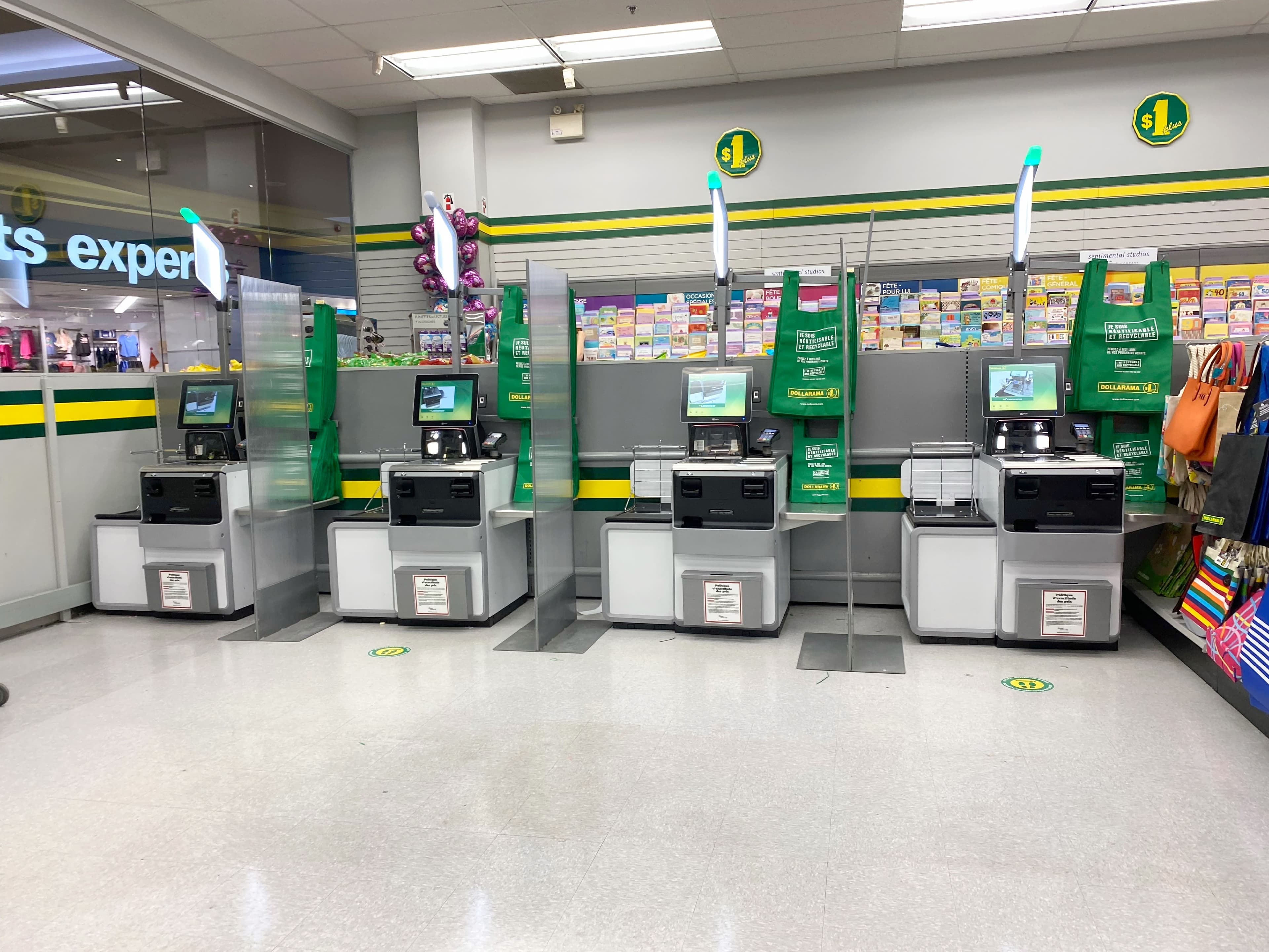 Dollorama de Place Versailles.