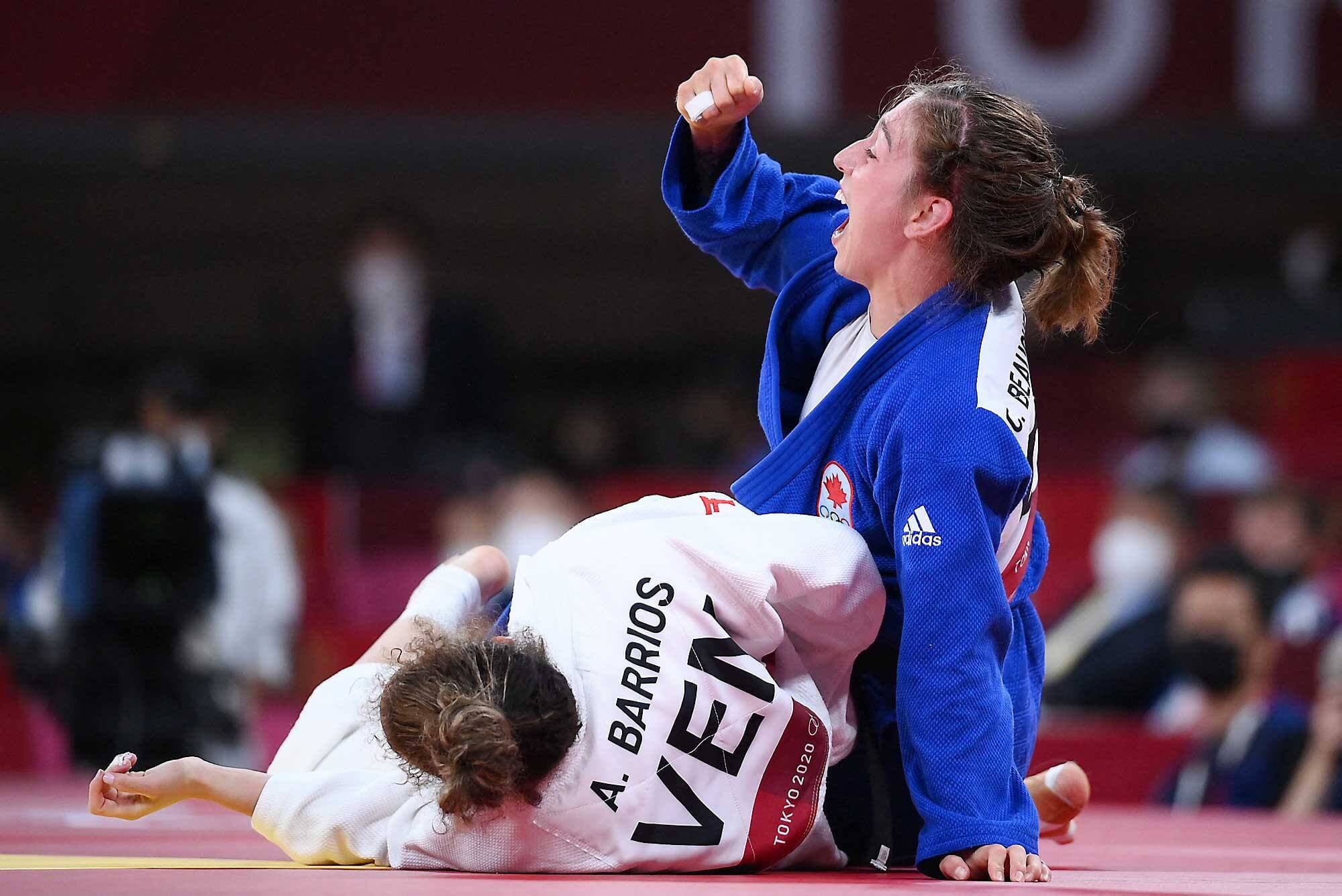 La Québécoise Catherine Beauchemin-Pinard a défait Anriquelis Barrios, du Venezuela, pour remporter la médaille de bronze hier chez les femmes de 63 kg.