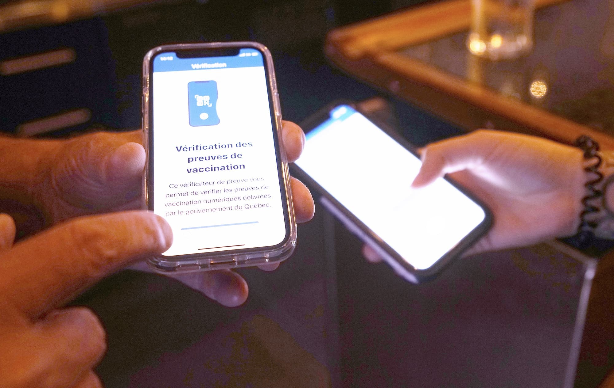 L’application VaxiCode Verif qui permet de valider les preuves de vaccinations à l’œuvre.