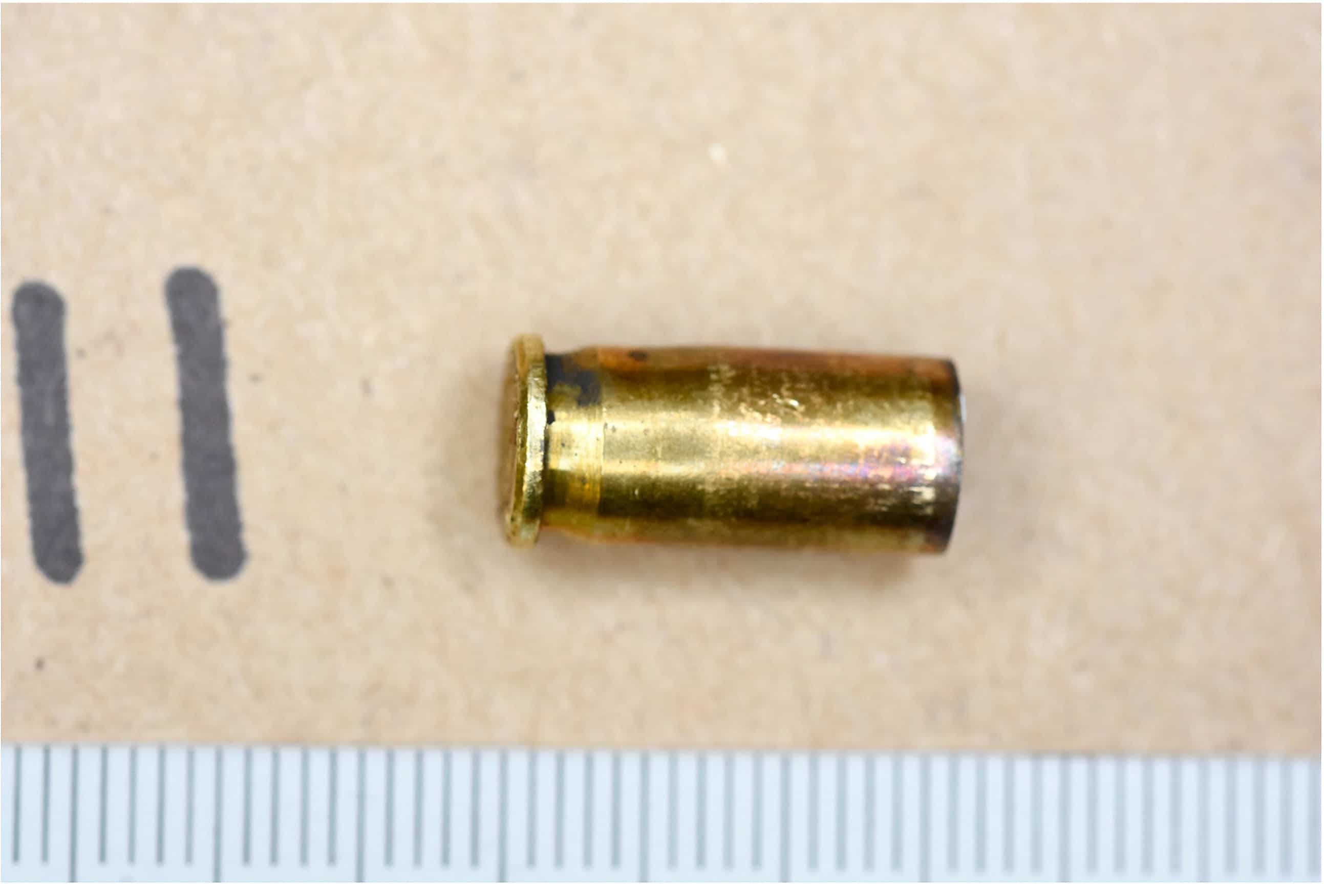 Les policiers ont trouvé plusieurs douilles comme celle-ci.