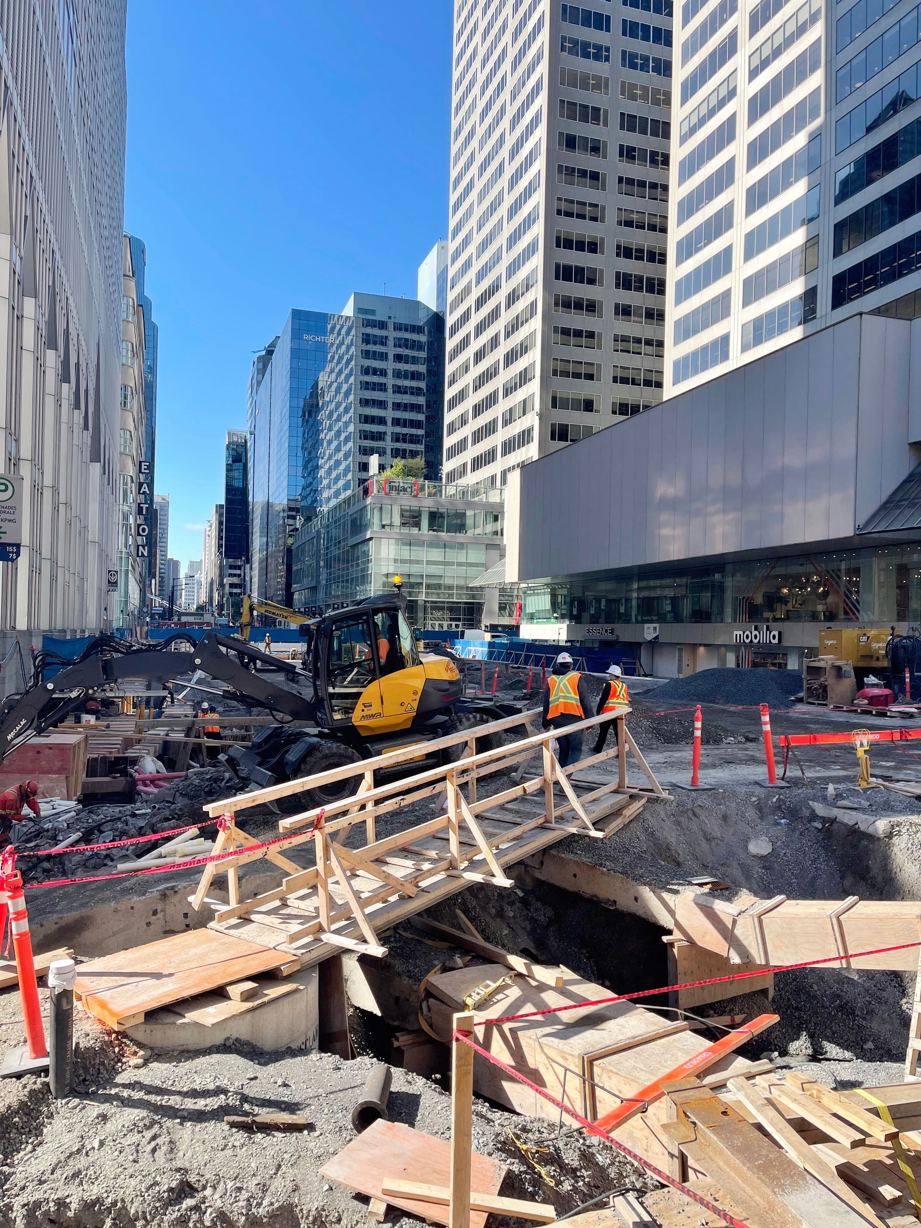 La STM a creusé des tranchées dignes de la Grande Guerre par-dessus la station McGill.