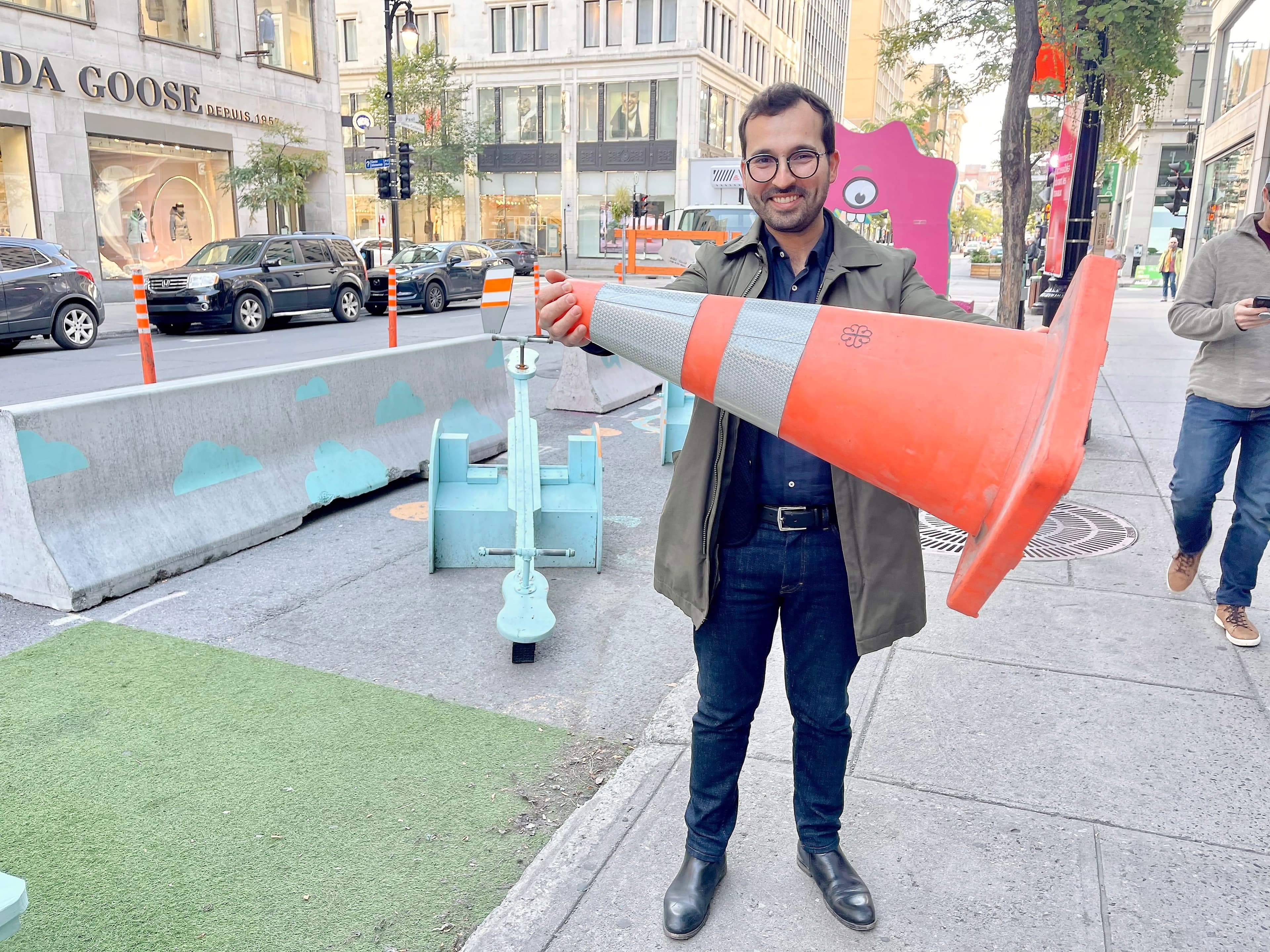 Glenn Castanheira veut faire le grand ménage des cônes des centres-villes.