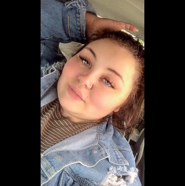 La jeune femme de 21 ans n’avait pas de problèmes de santé avant de contracter le virus.