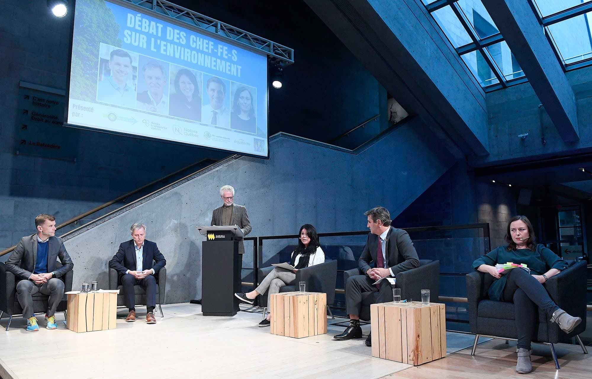 Les cinq principaux candidats à la mairie de Québec ont croisé le fer lors d’un nouveau débat, lundi soir, au Musée de la civilisation, cette fois sur la thématique de l’environnement.