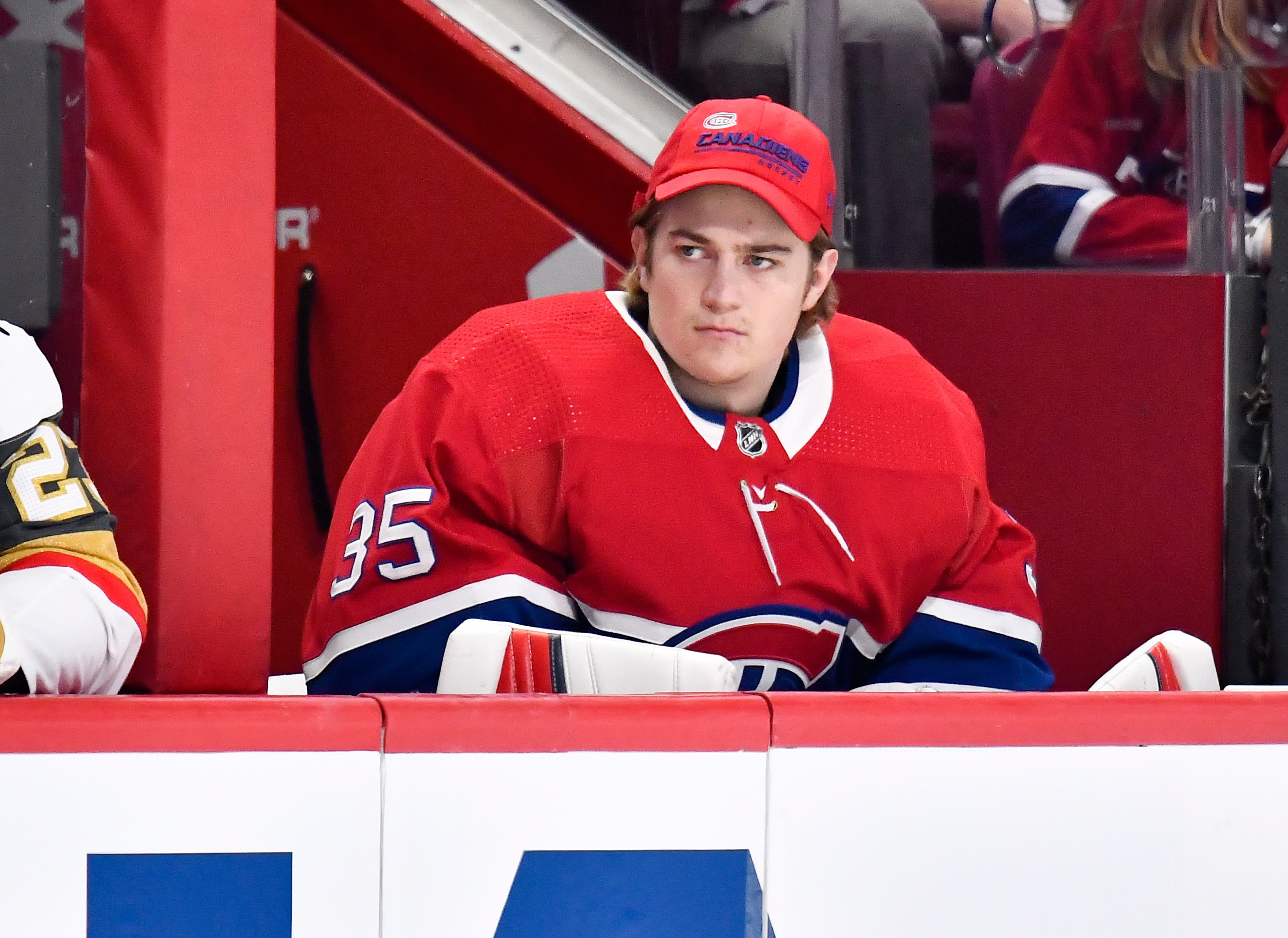 Samuel Montembeault n’a pas fini d’observer Jake Allen devant le filet du Canadien.