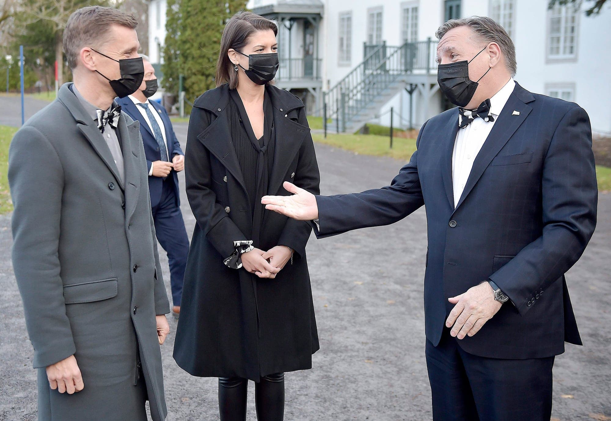 Le premier ministre, François Legault, et la vice-première ministre, Geneviève Guilbault, ont rencontré aujourd'hui le maire de Québec, Bruno Marchand, au Domaine Maizerets.