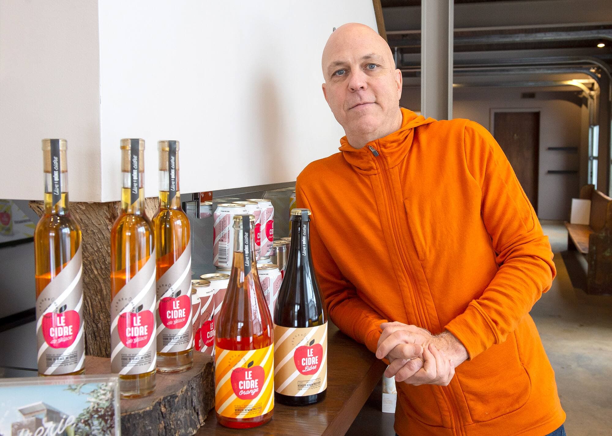 Le fondateur de la Cidrerie Verger Hemmingford, François Pouliot, n’en veut pas aux employés ou à la direction de la Société des alcools du Québec (SAQ). L’entrepreneur de la Montérégie affirme que les petits producteurs sont les victimes collatérales de la crise.