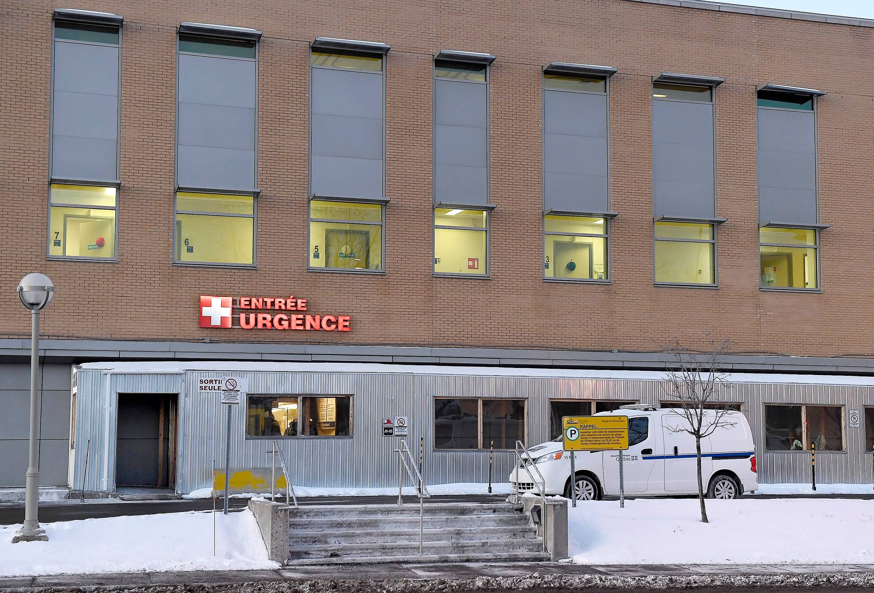 Le CHU de Québec-Université Laval a annoncé dimanche après-midi l’application de sa stratégie de délestage, qui sera en vigueur dès cette semaine dans ses différents établissements, dont l’Hôpital de l’Enfant-Jésus.