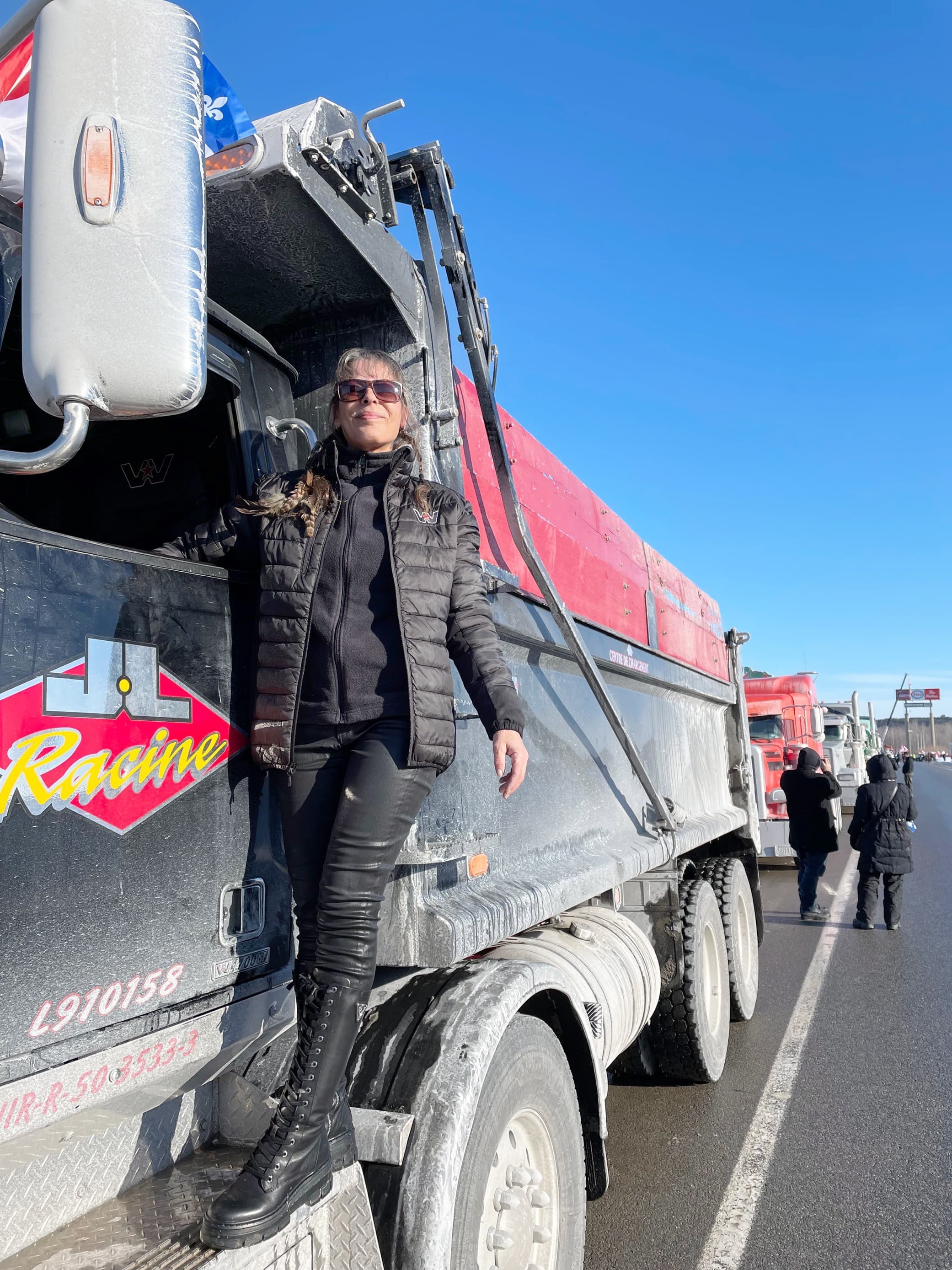 La camionneuse Julie Pomerleau n’est pas vaccinée et s’oppose à toutes les mesures sanitaires.