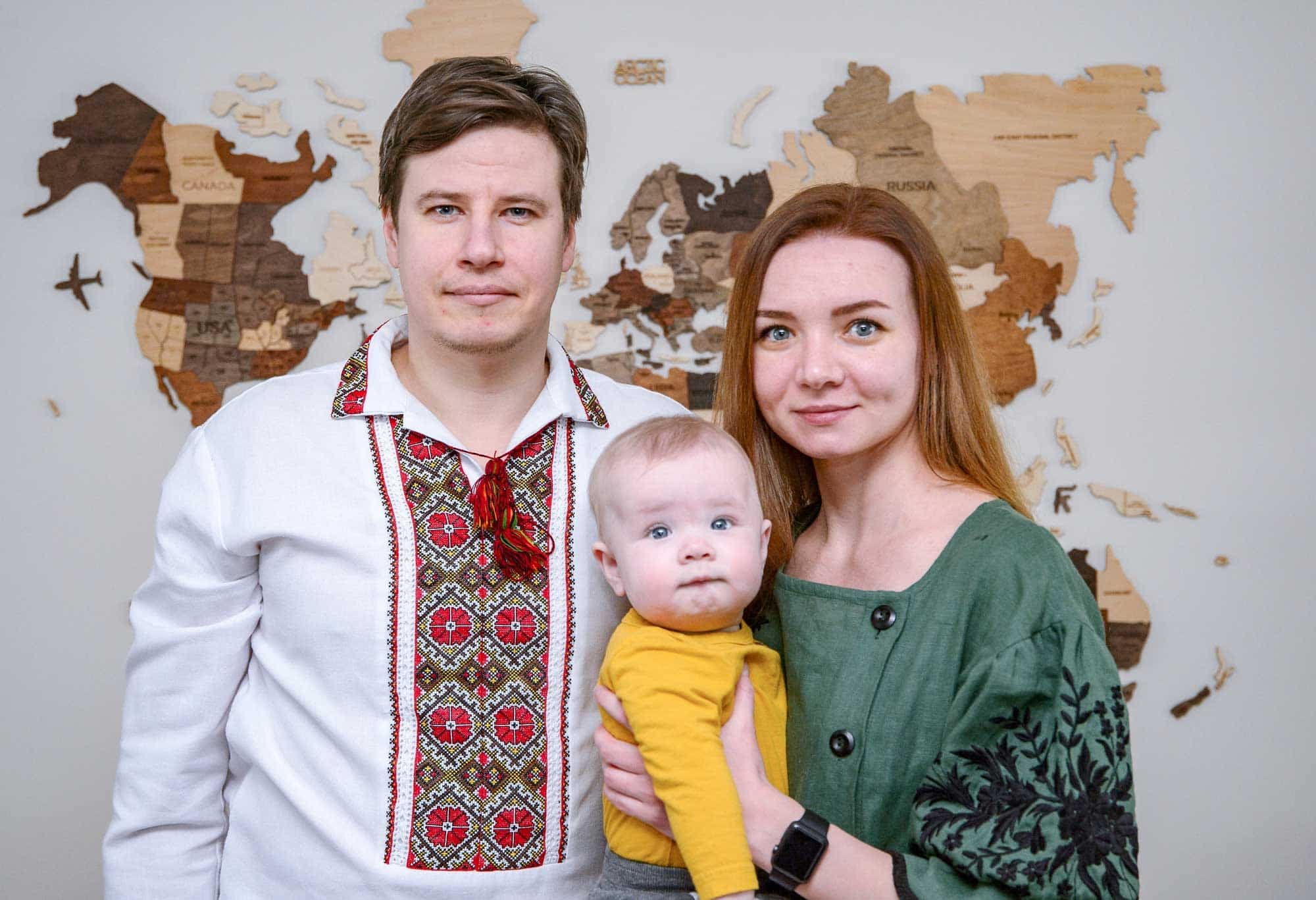 Maksym Ishchenko et Svitlana Iurchenko avec leur fils Daniel.