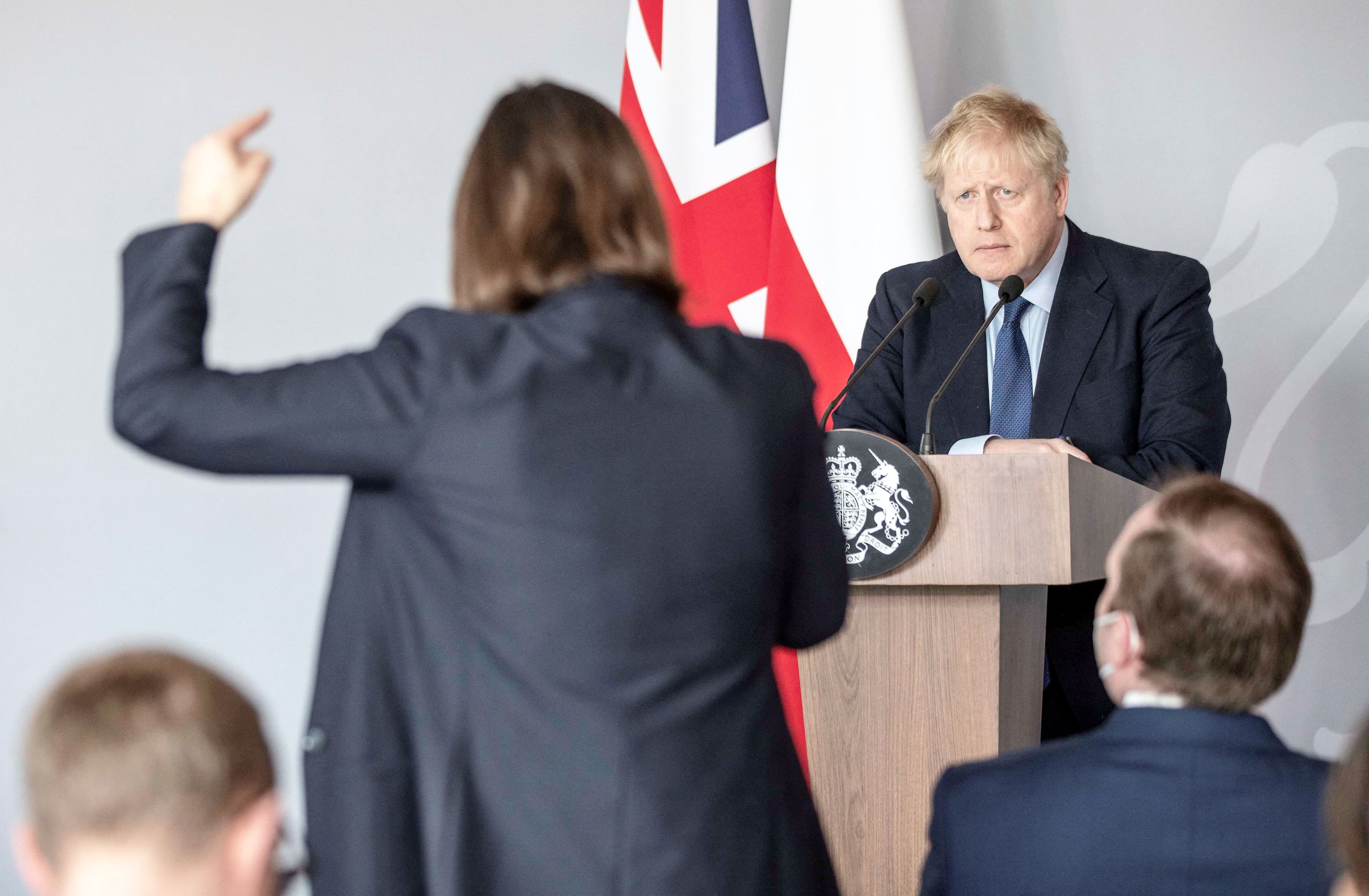 La directrice d’une ONG anticorruption ukrainienne, Daria Kaleniuk, a invectivé le premier ministre du Royaume-Uni, Boris Johnson, en lui réclamant une zone de vol interdit au-dessus de l’Ukraine.