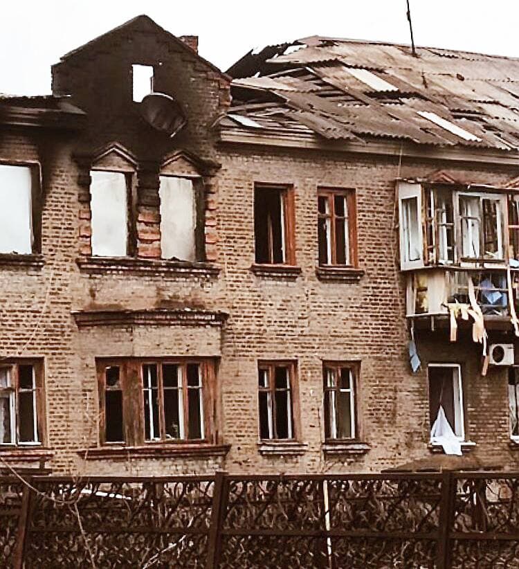 Katerinea Beliakova a envoyé au Journal ces photos d’immeubles bombardés à Marioupol prises samedi dernier.