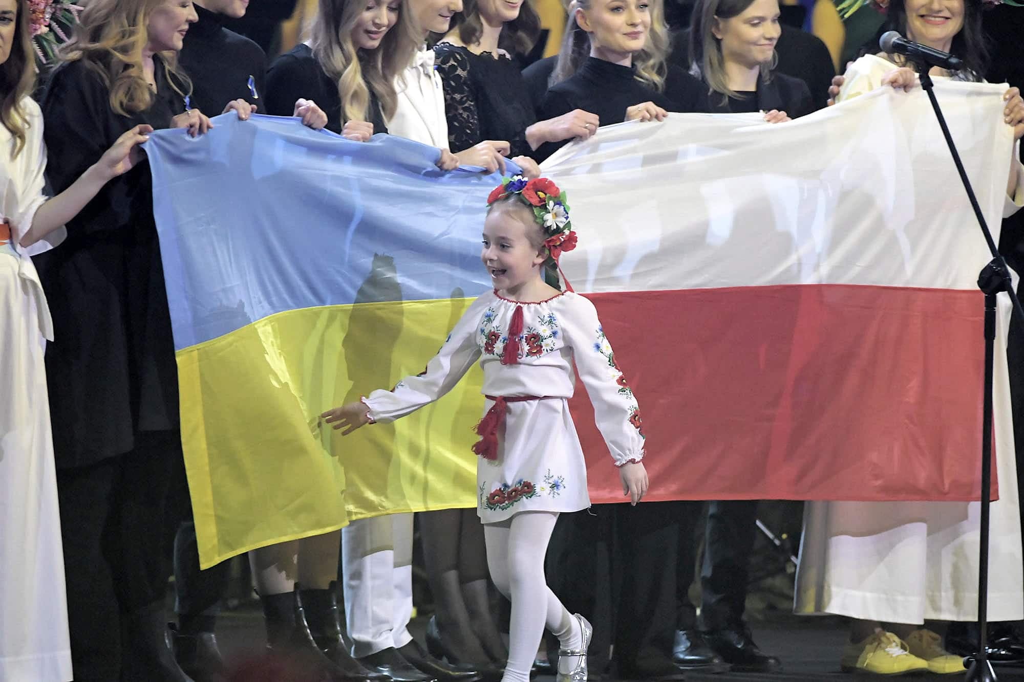 La petite Ukrainienne Amelia Anisovych en Pologne