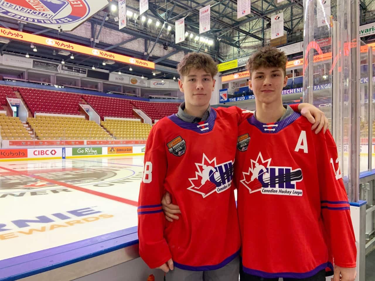 David Goyette et Maveric Lamoureux ont participé au Match des meilleurs espoirs de la LCH dans l’uniforme d’Équipe Rouge, mercredi à Kitchener.