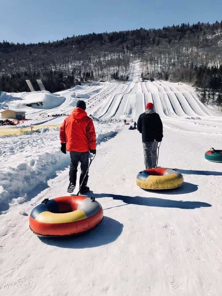 Facebook : Les Glissades de Tewkesbury - Officiel