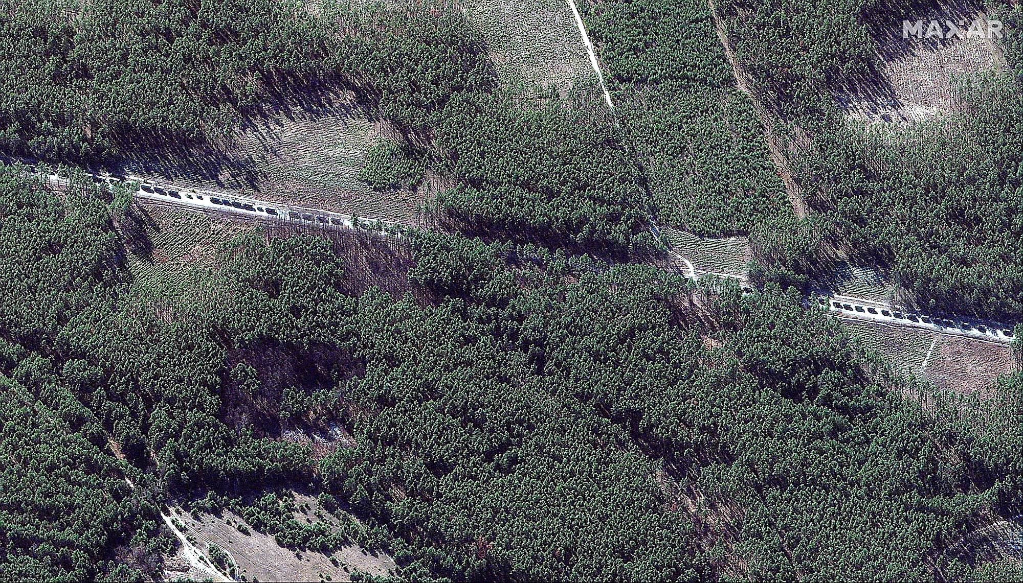 Un imposant convoi russe de plus de 60 km à Ivankiv, au nord-ouest de Kyiv.