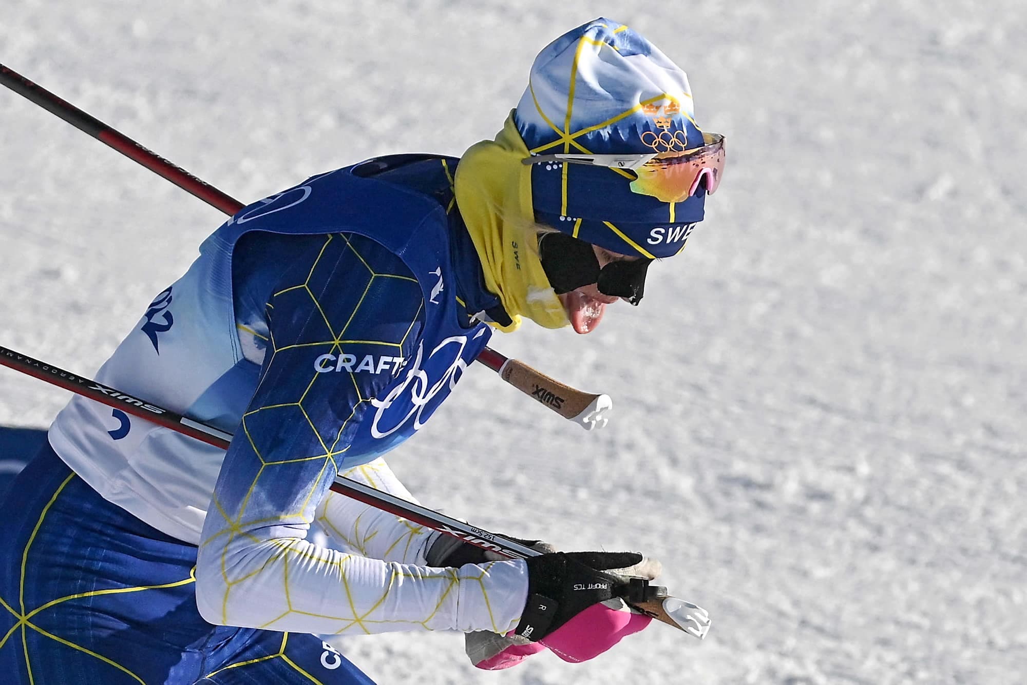 La fondeuse suédoise Frida Karlsson était complètement gelée au terme du skiathlon, samedi.