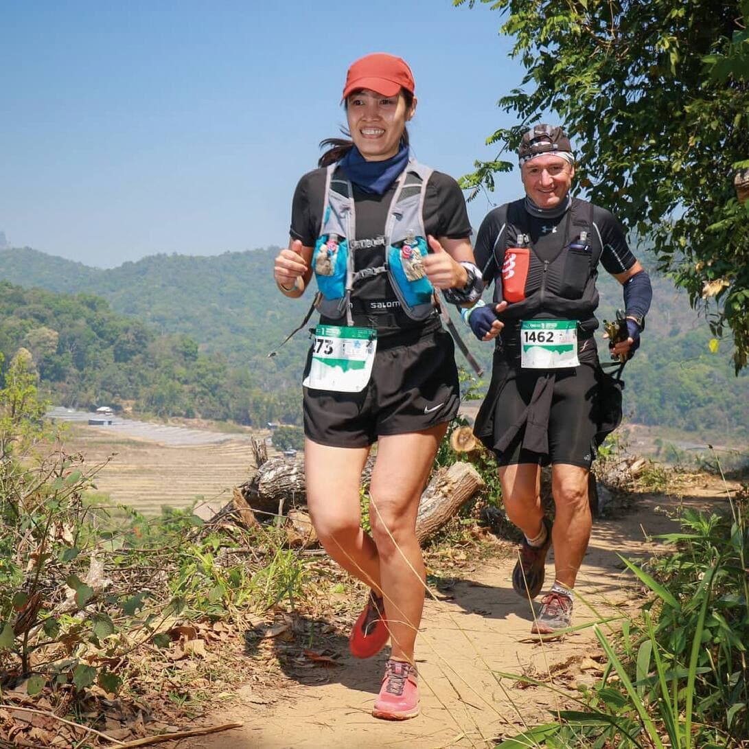 En Thaïlande, Bruno fait régulièrement de la course et de la plongée avec son épouse, Bo.