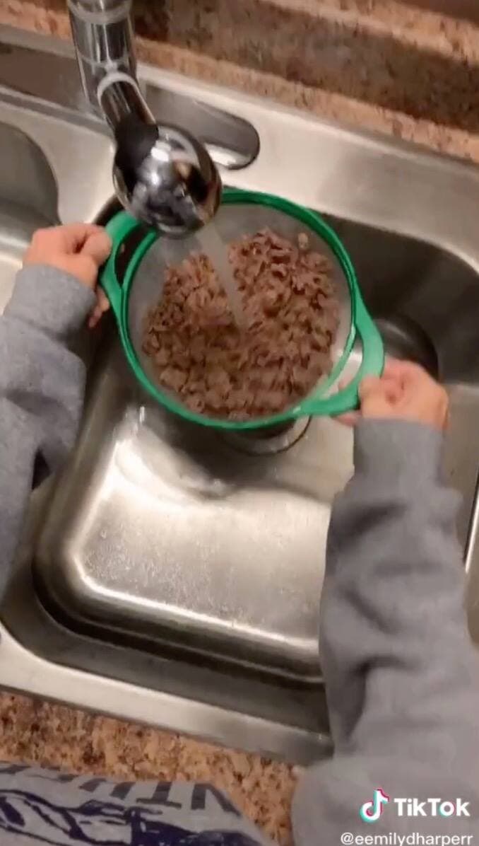 TikTok @eemilydharperr