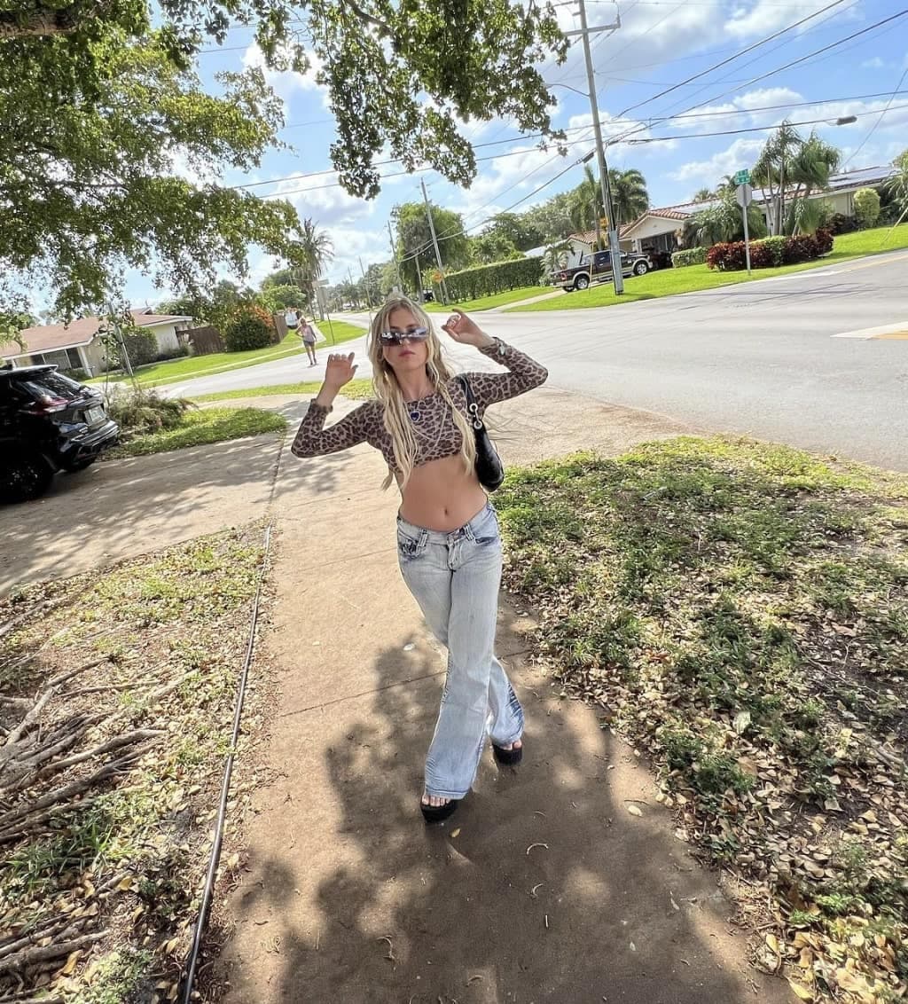 Instagram / Claudia Bouvette