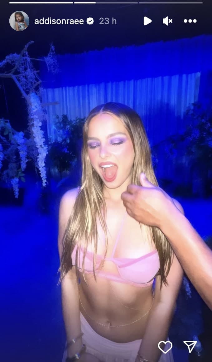 Story Instagram / Addison Rae