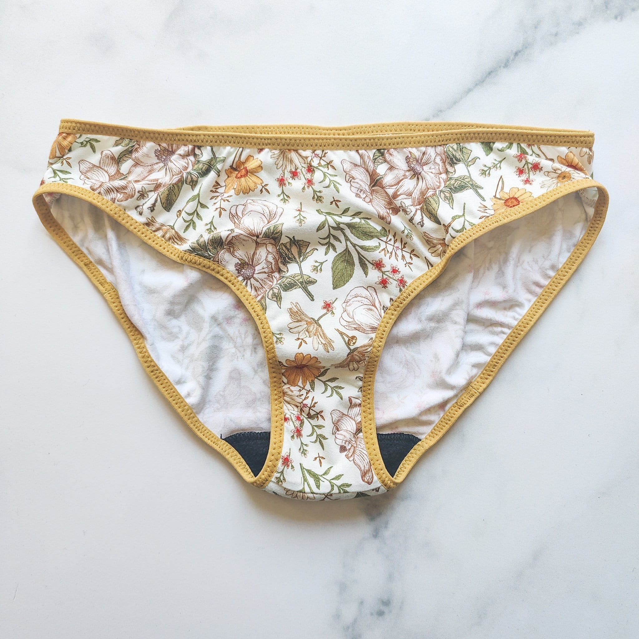 Culotte menstruelle Fleurs Vintage, Marie fil, 39,99$